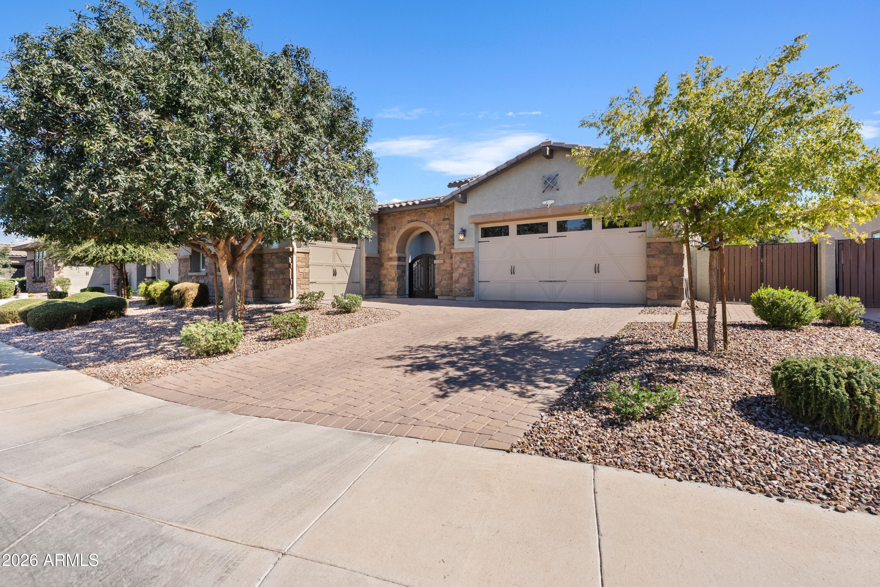 7711 S Barlow Drive — photo 2