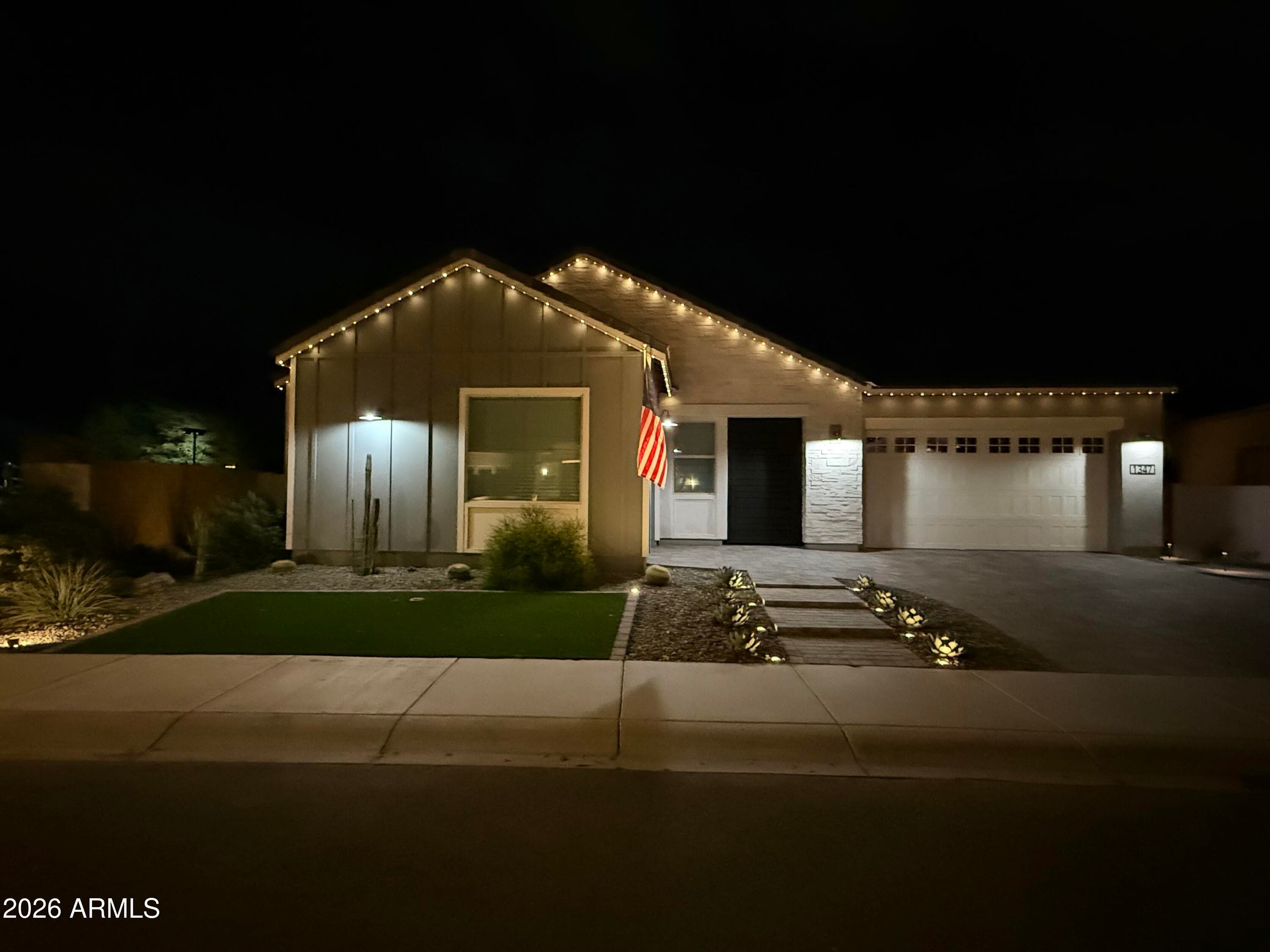 1347 E Ficus Way — photo 3