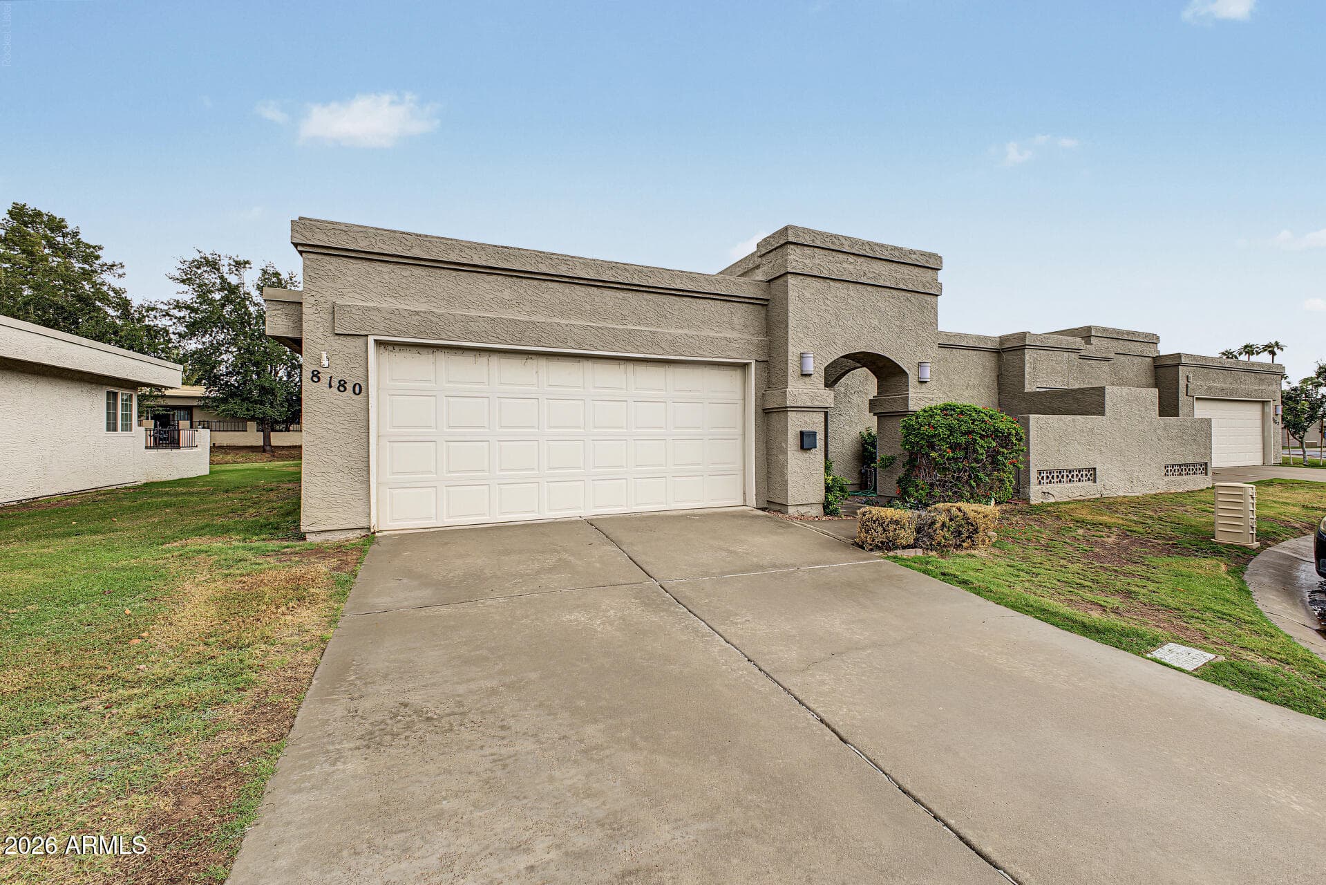 8180 E Del Caverna Drive