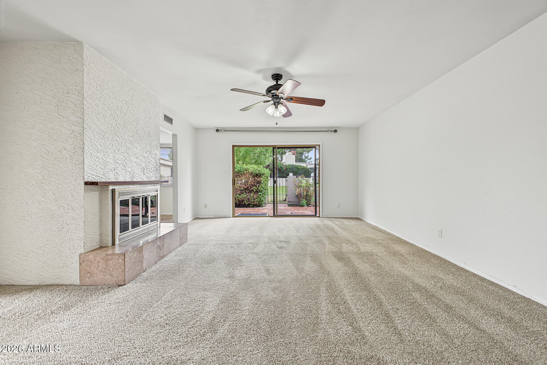 8180 E Del Caverna Drive — photo 3