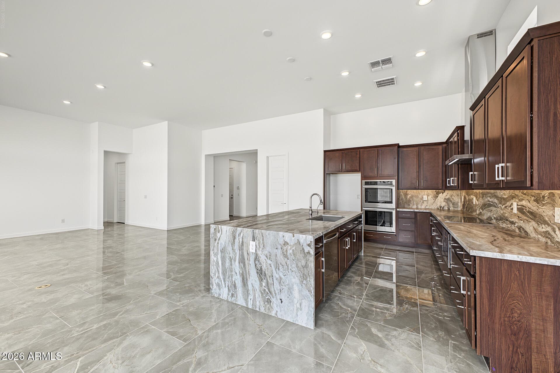 13718 W Hackamore Drive — photo 3