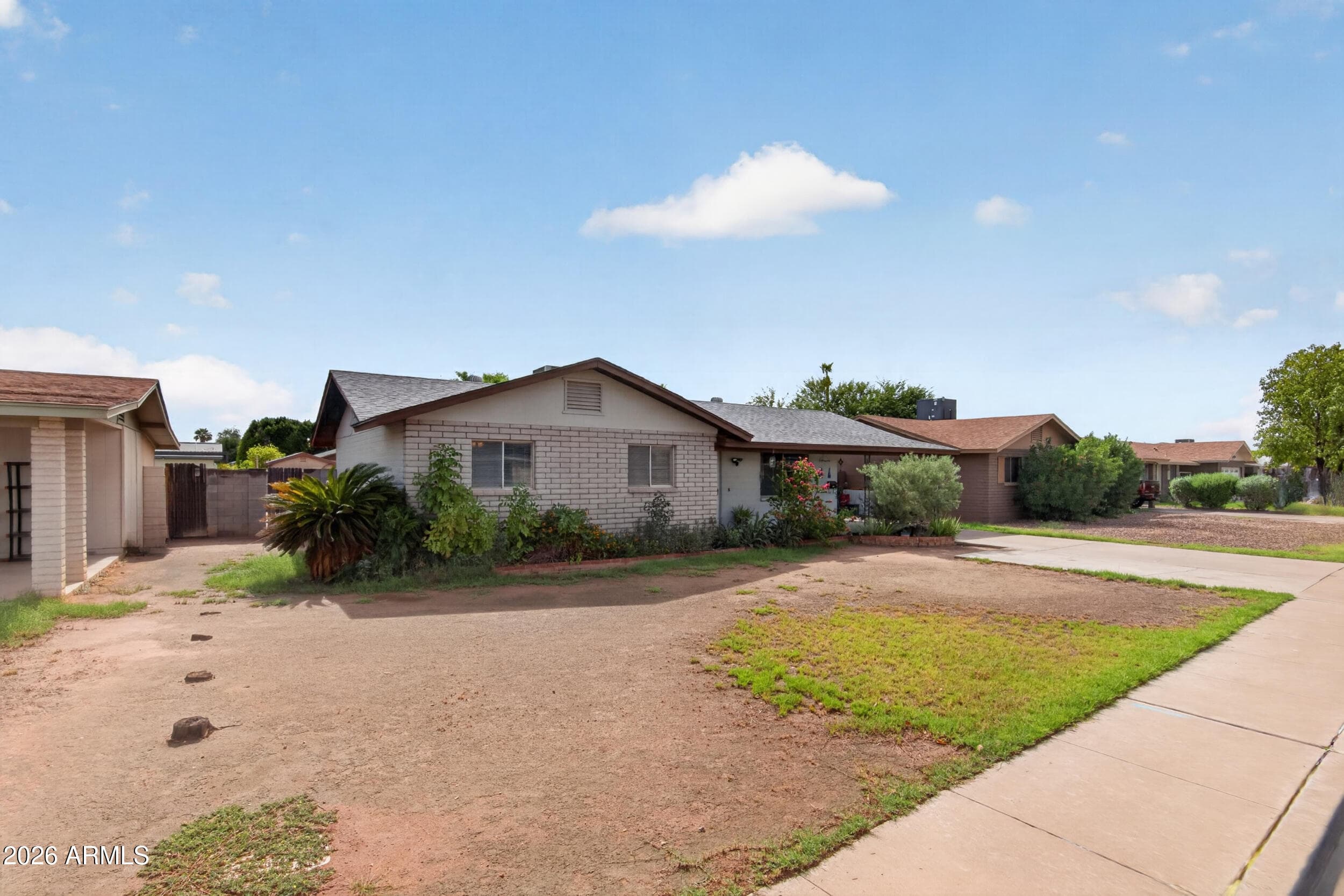 1833 E Boise Street — photo 2