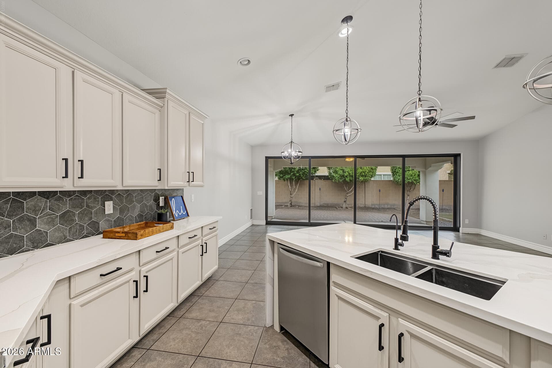10734 E Lincoln Avenue — photo 3