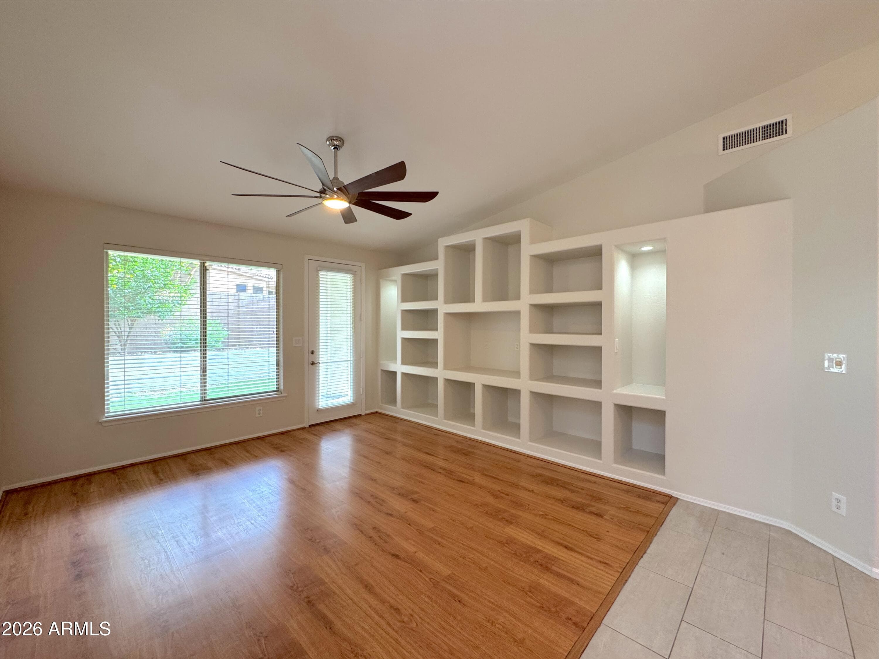 875 N Harmony Avenue — photo 8