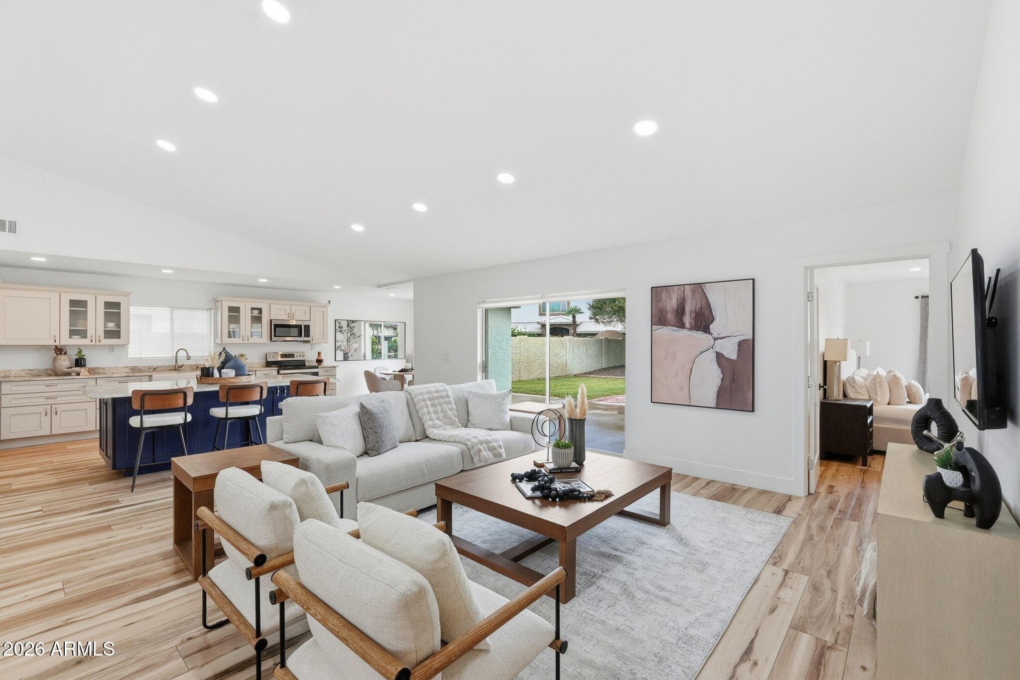 978 E Driftwood Drive — photo 5