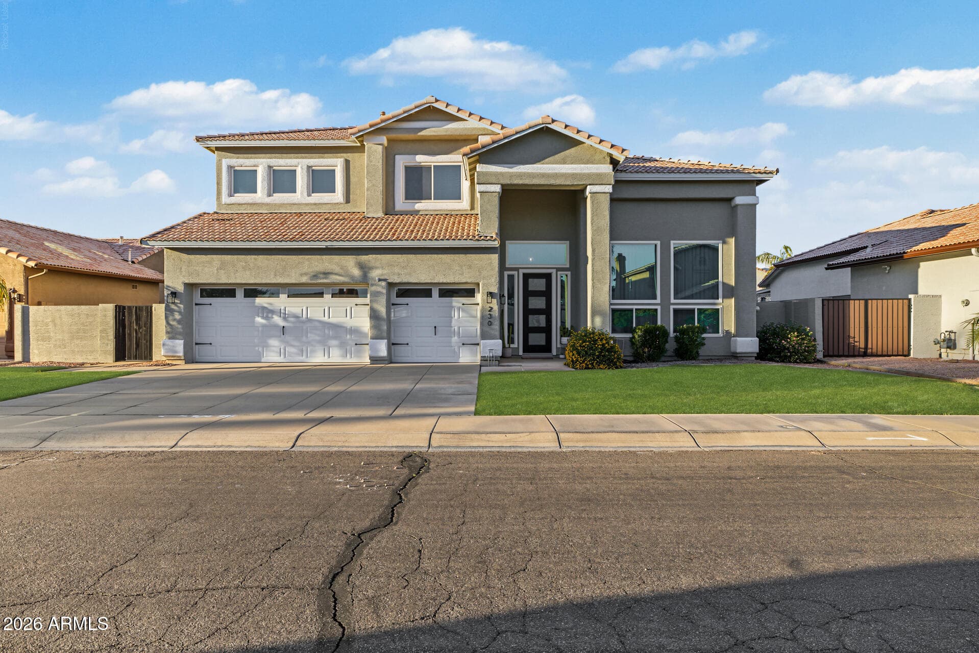 230 E Arabian Drive — photo 2