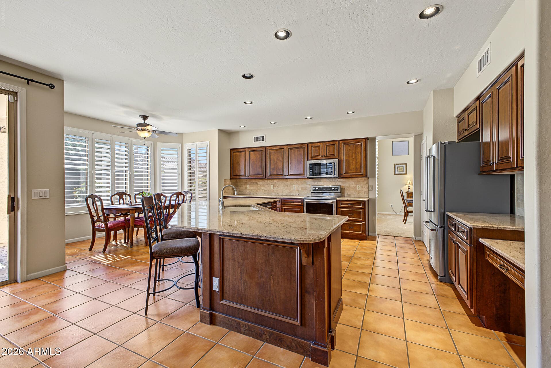 1141 W Straford Avenue — photo 8