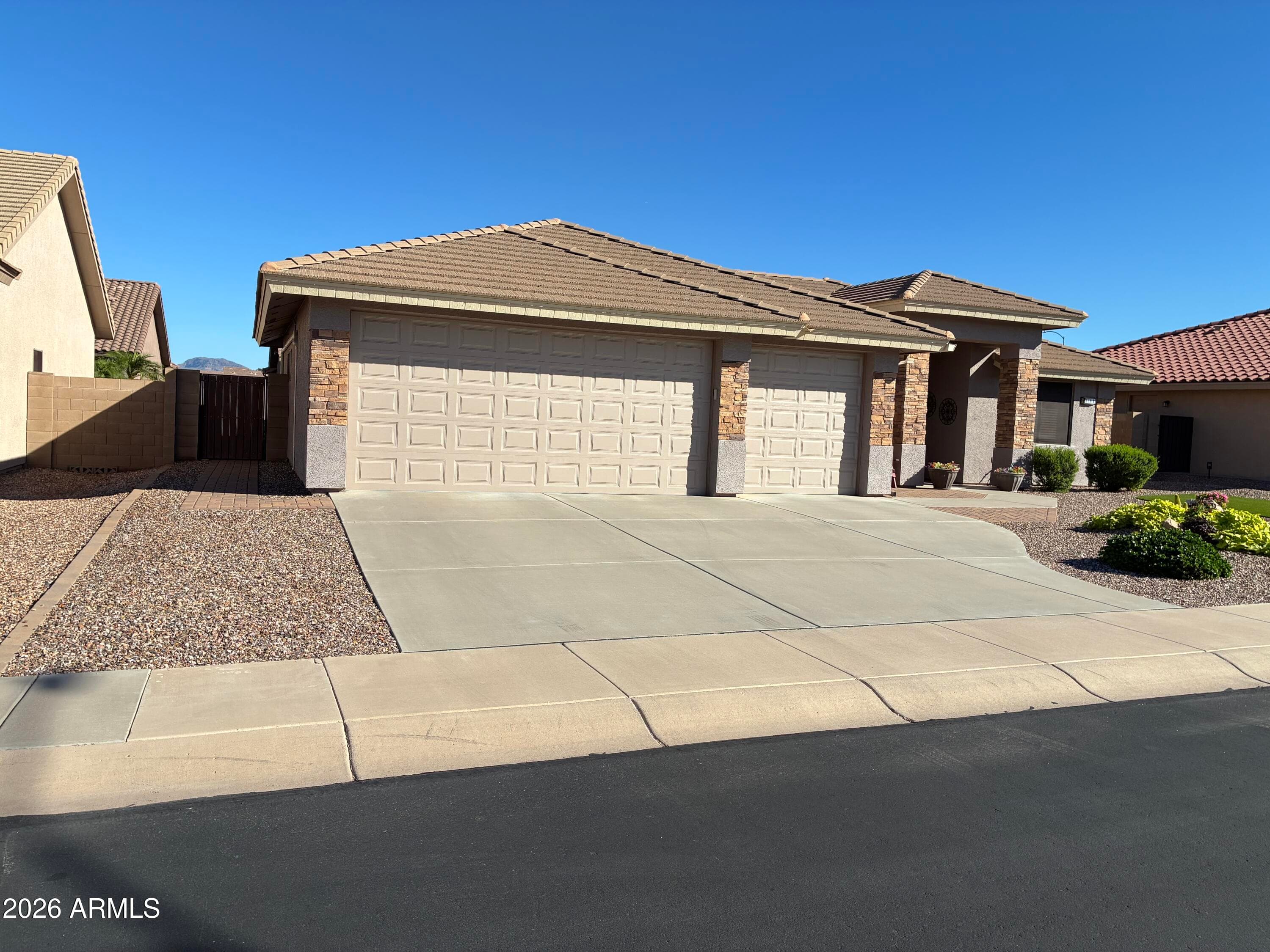 11312 E Newcastle Avenue — photo 2