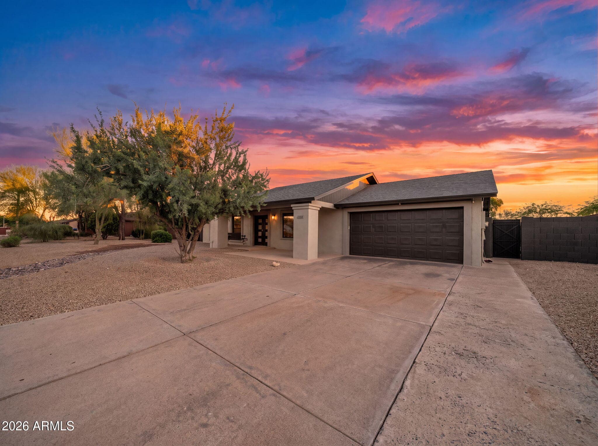 4641 E Sheena Drive — photo 2