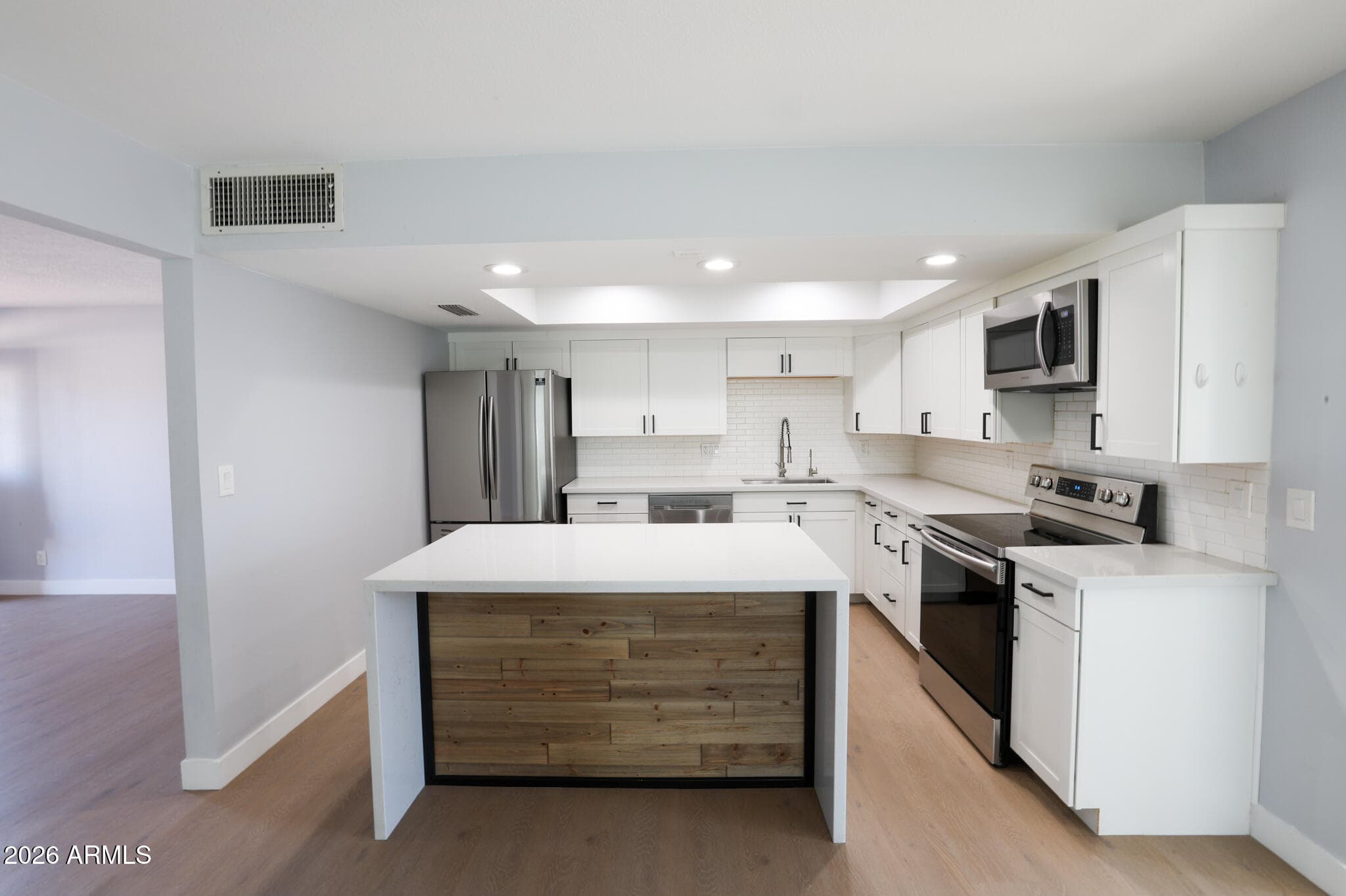 623 E La Jolla Drive — photo 5