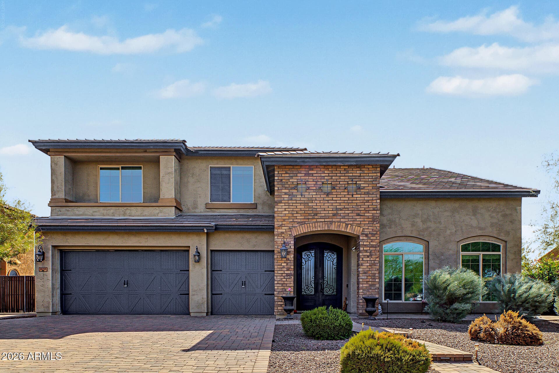 18155 W Sells Drive — photo 2