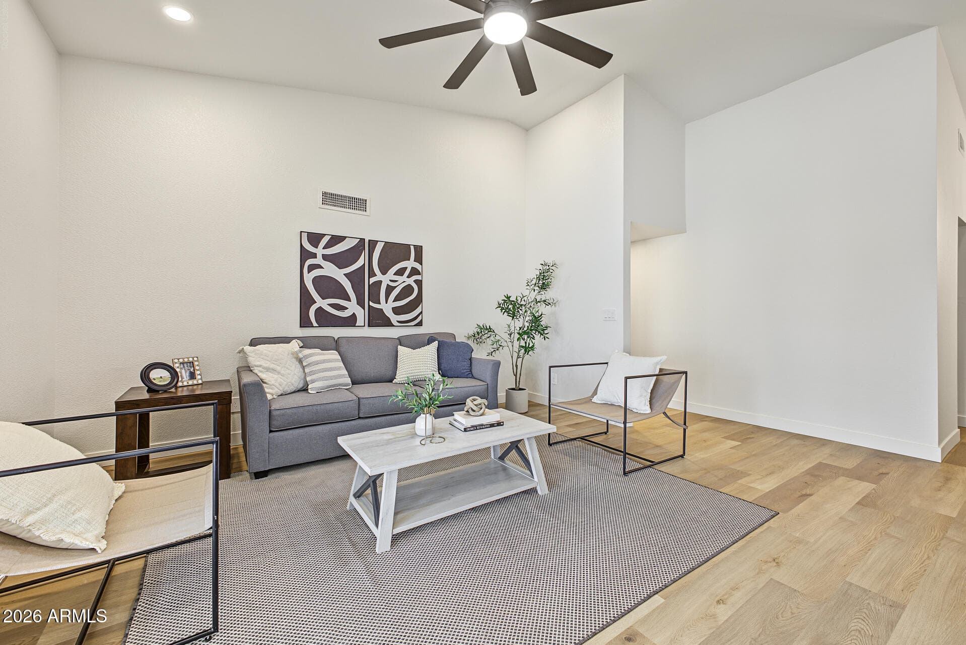 8858 S Los Feliz Drive — photo 8