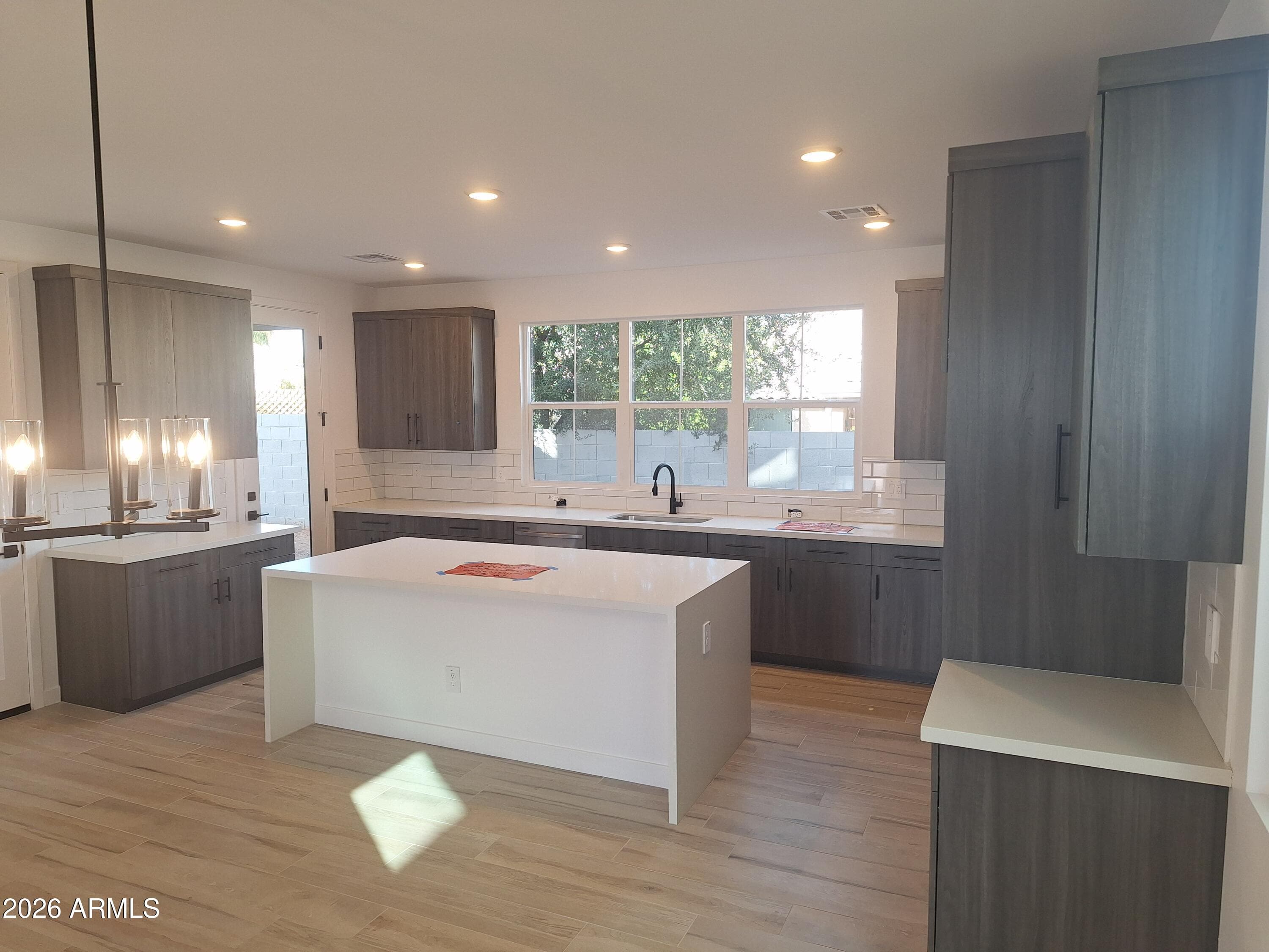 2338 E Stephens Court — photo 2