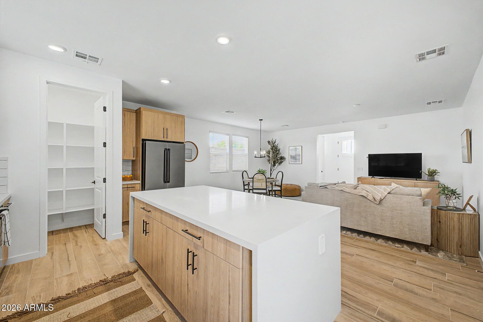 2338 E Stephens Court — photo 8