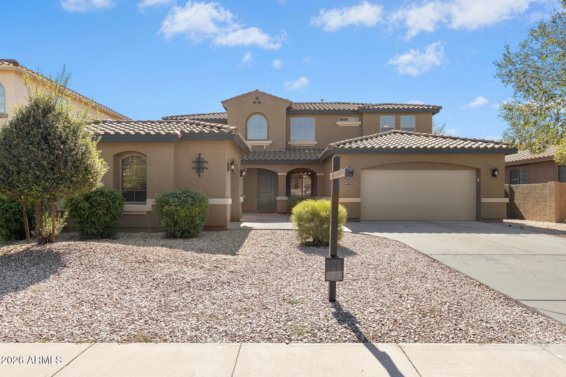 15305 W Roma Avenue — photo 2