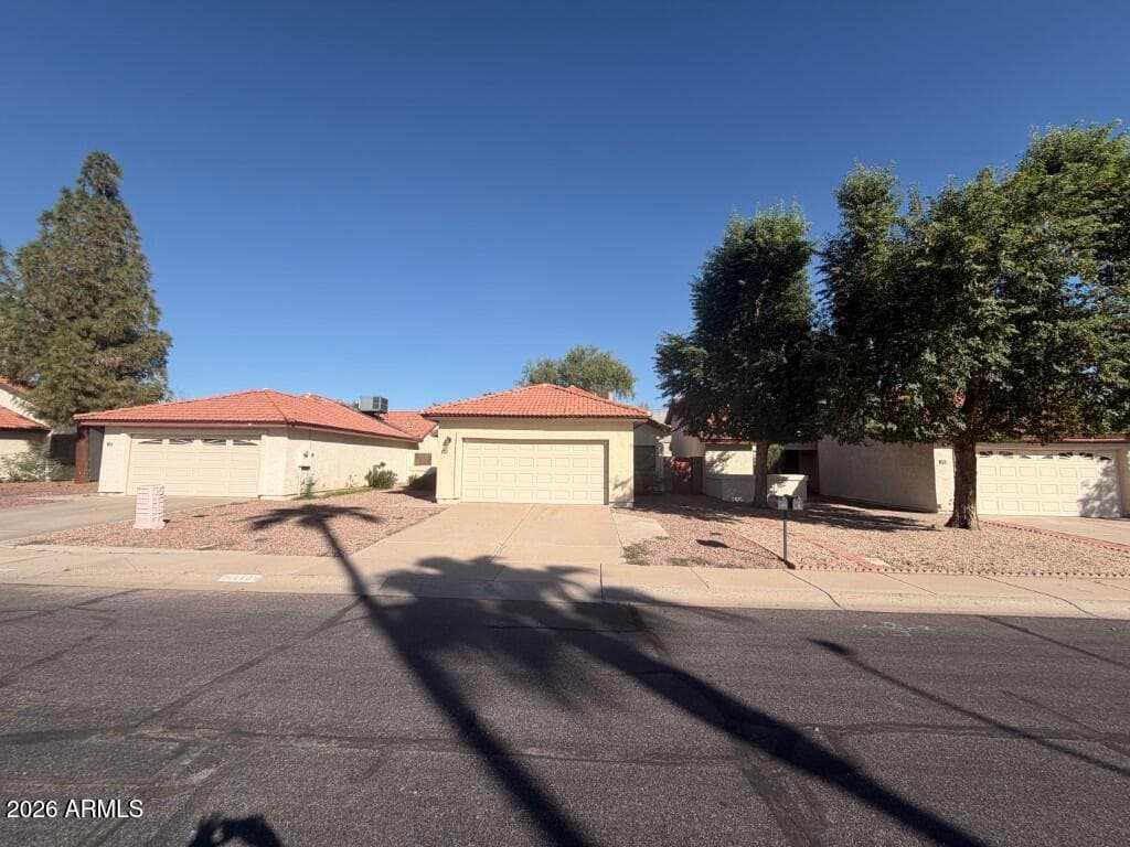 1105 N Willow Street