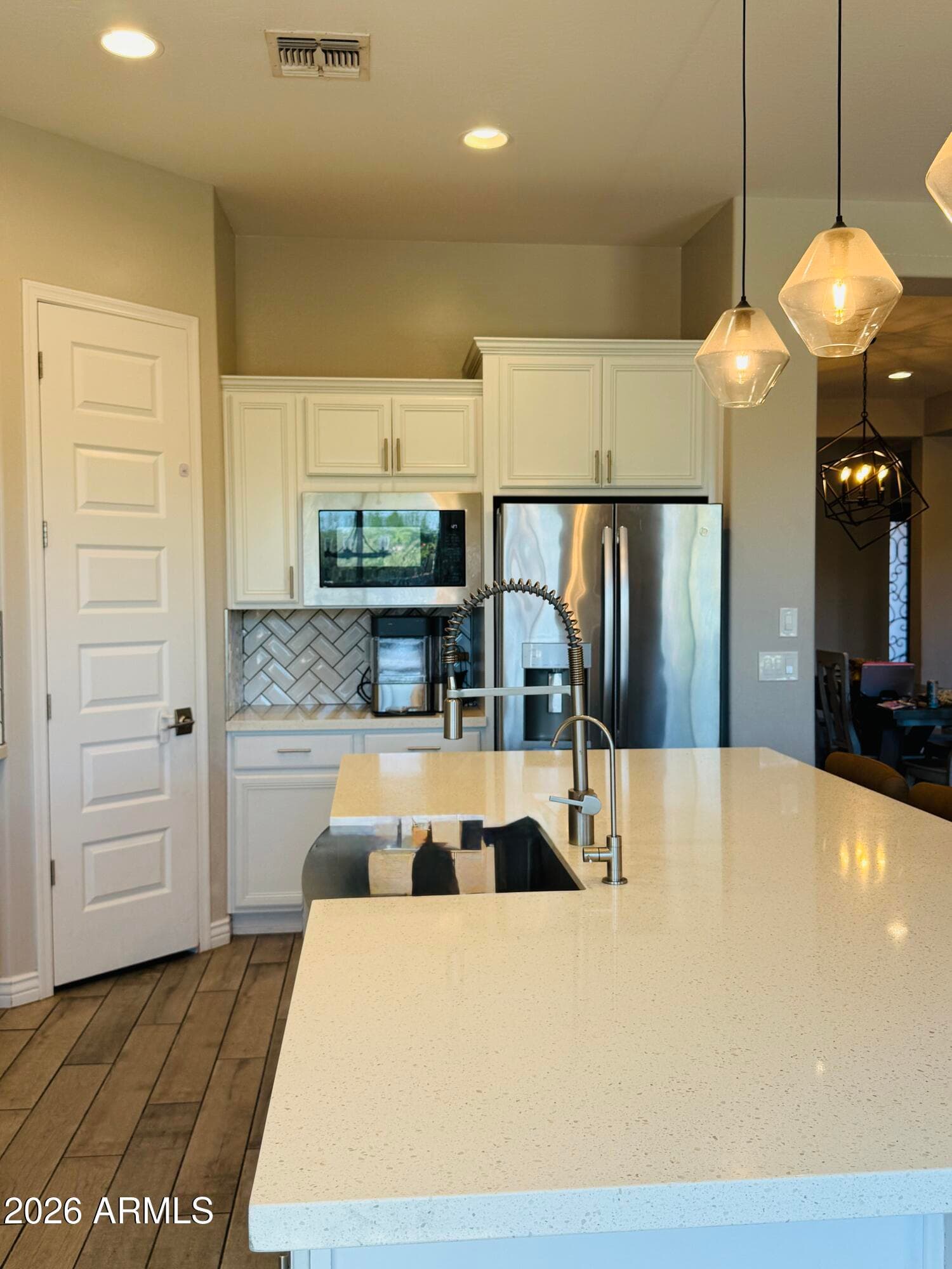 7365 S Marin Drive — photo 6