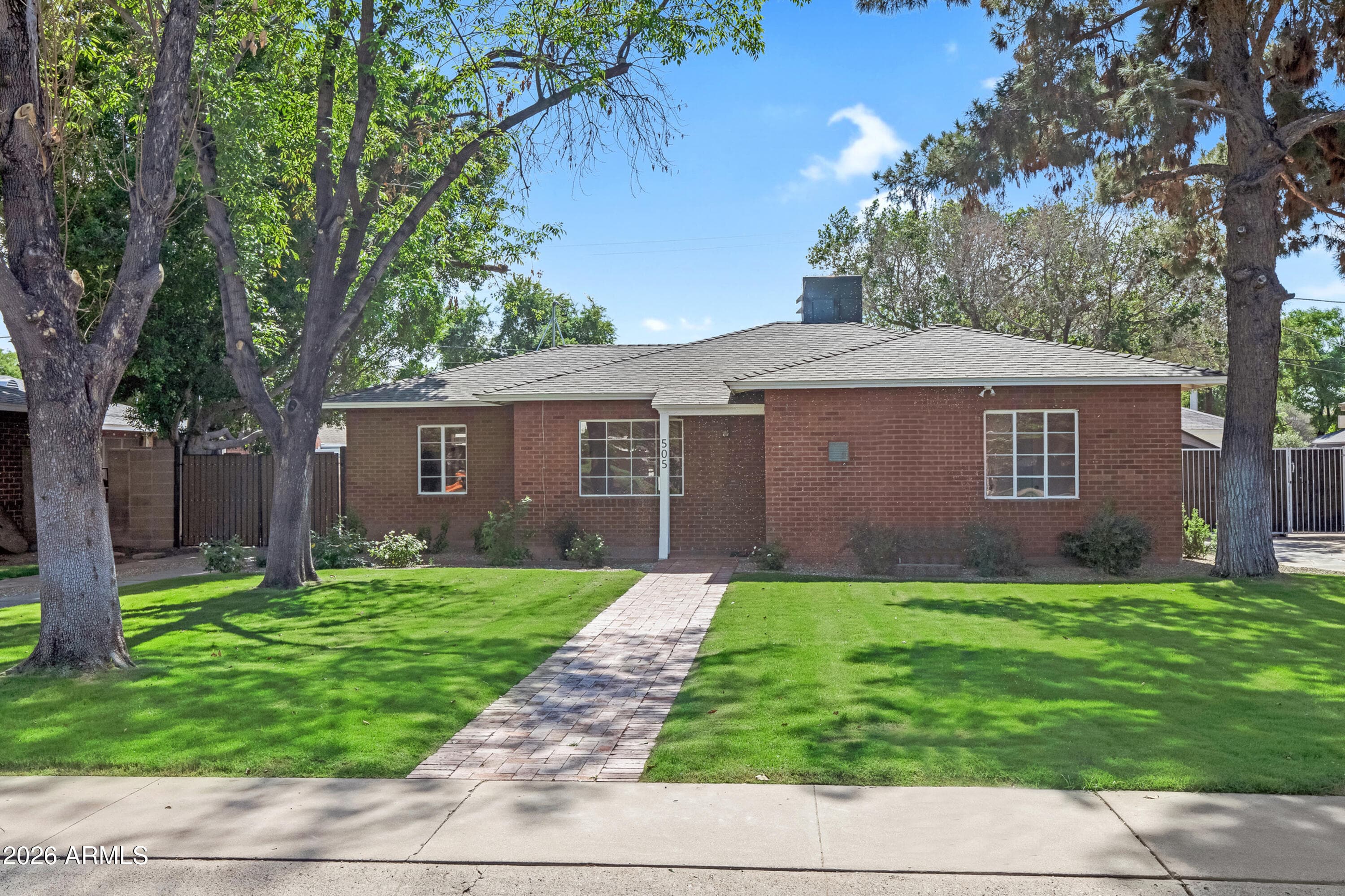 505 W Windsor Avenue