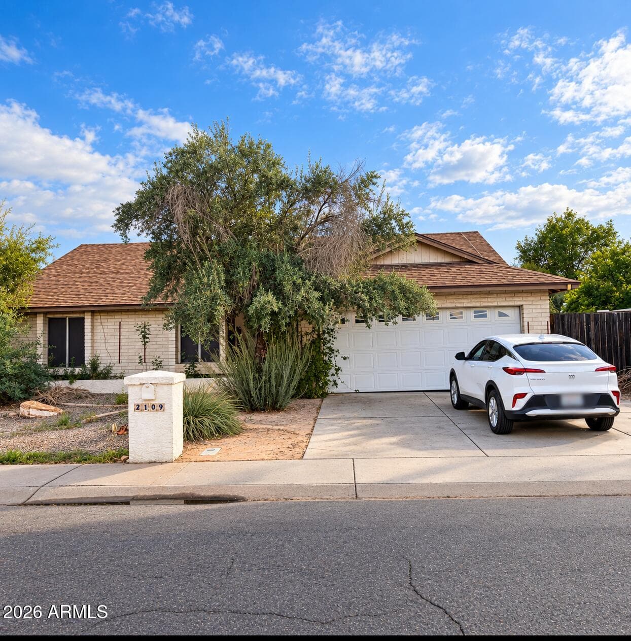 2109 W Silvergate Drive