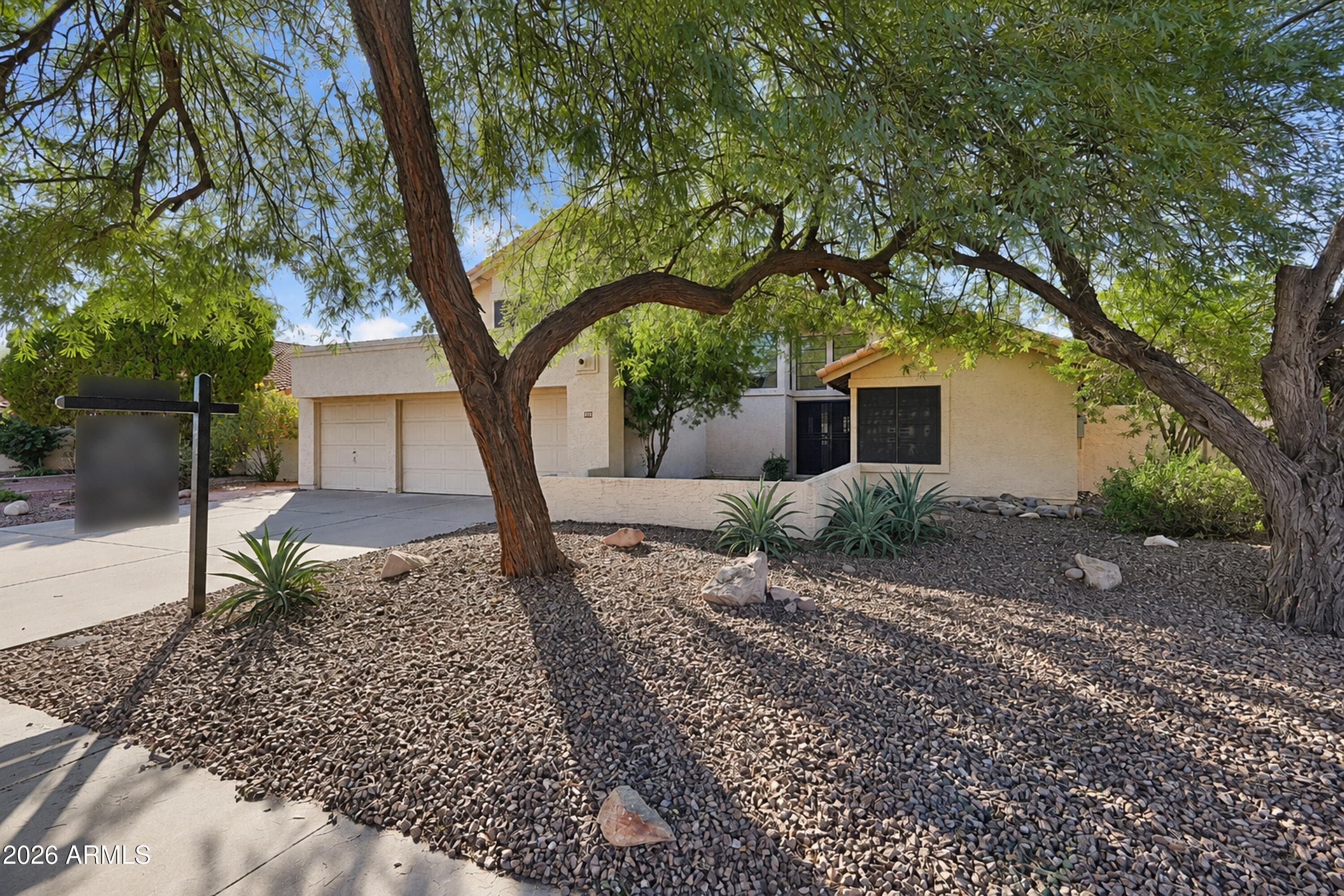 177 W Caroline Lane — photo 1 of 43
