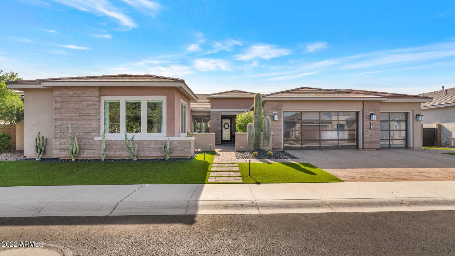 2855 E Los Gatos Drive