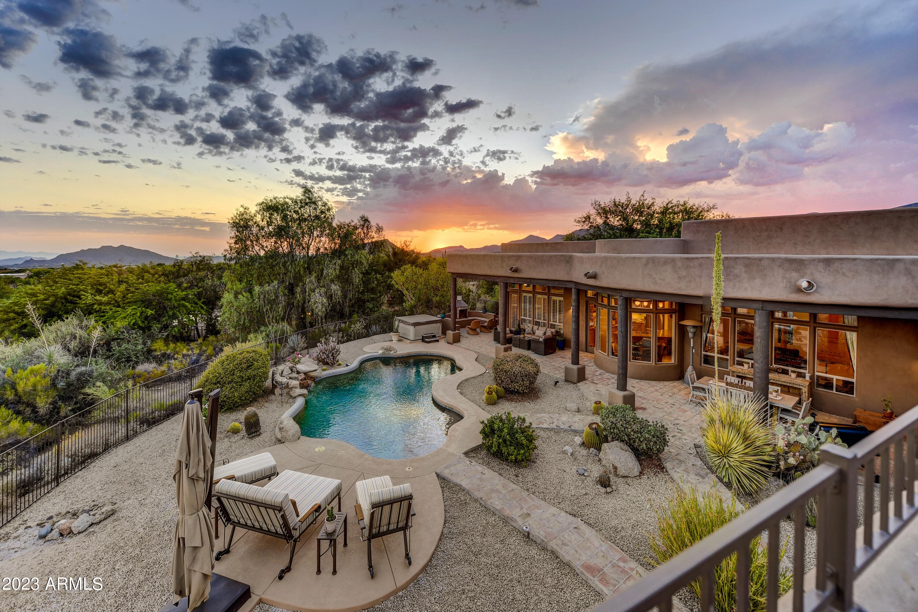 10989 E Taos Drive