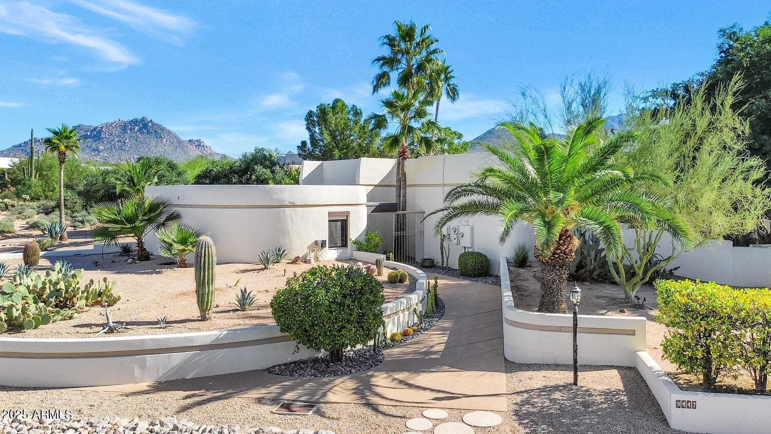 9447 E Calle De Valle Drive