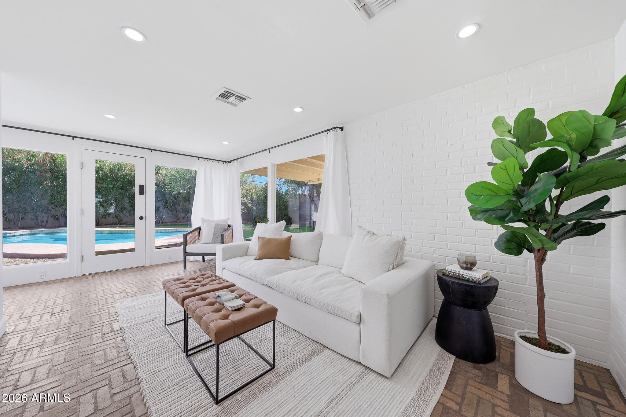 1614 Palmcroft Way SE, Phoenix, Arizona