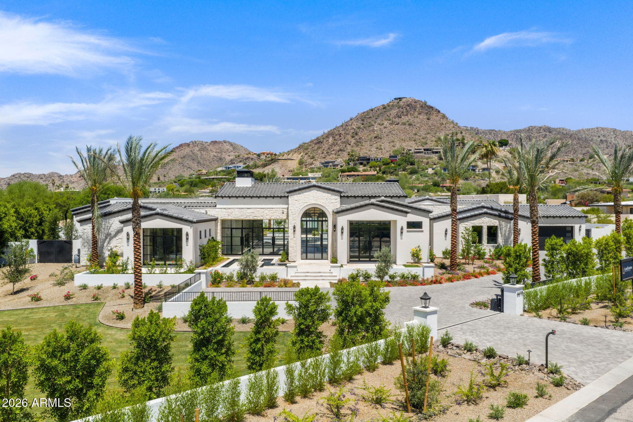 6610 N Mountain View Drive