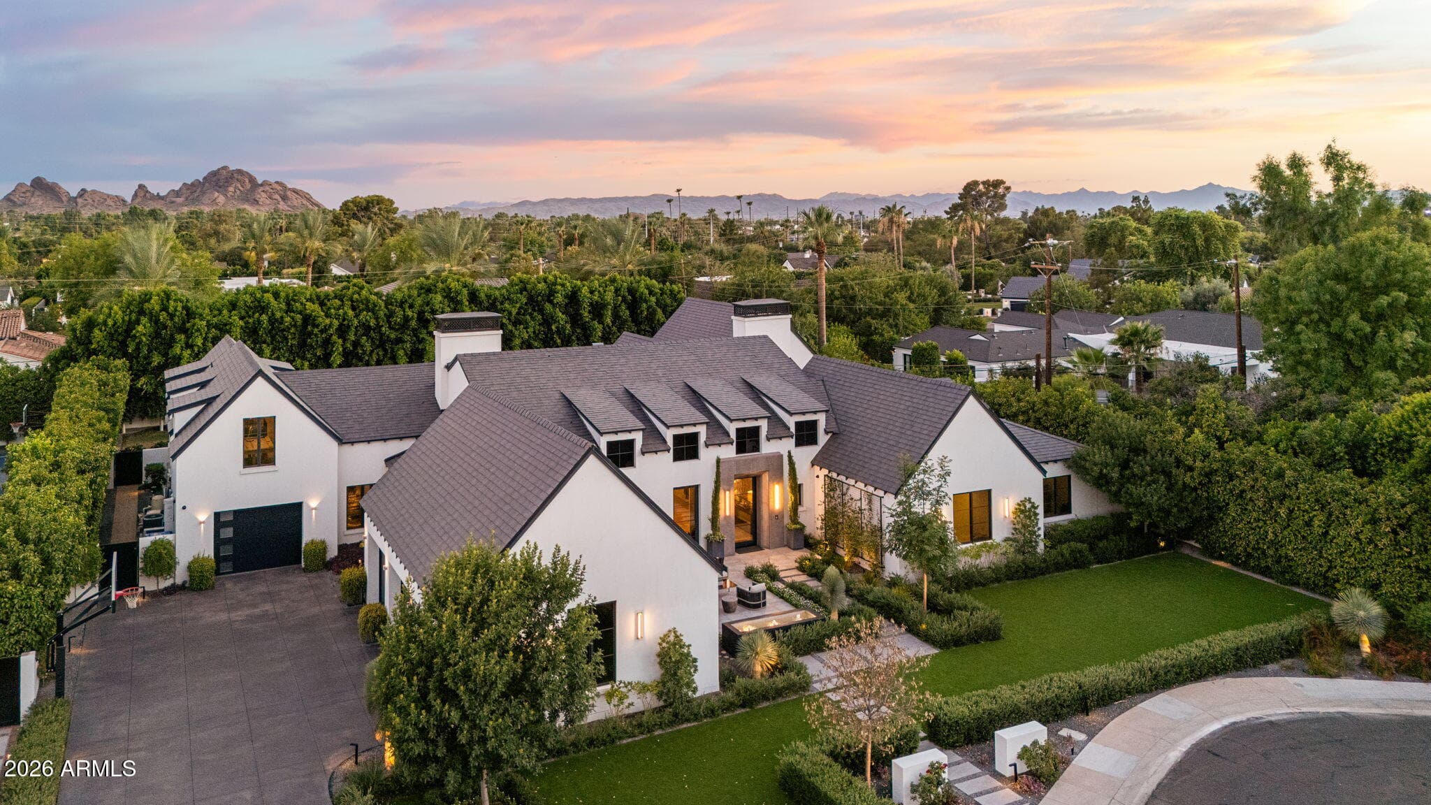 5843 E Calle Del Sud
