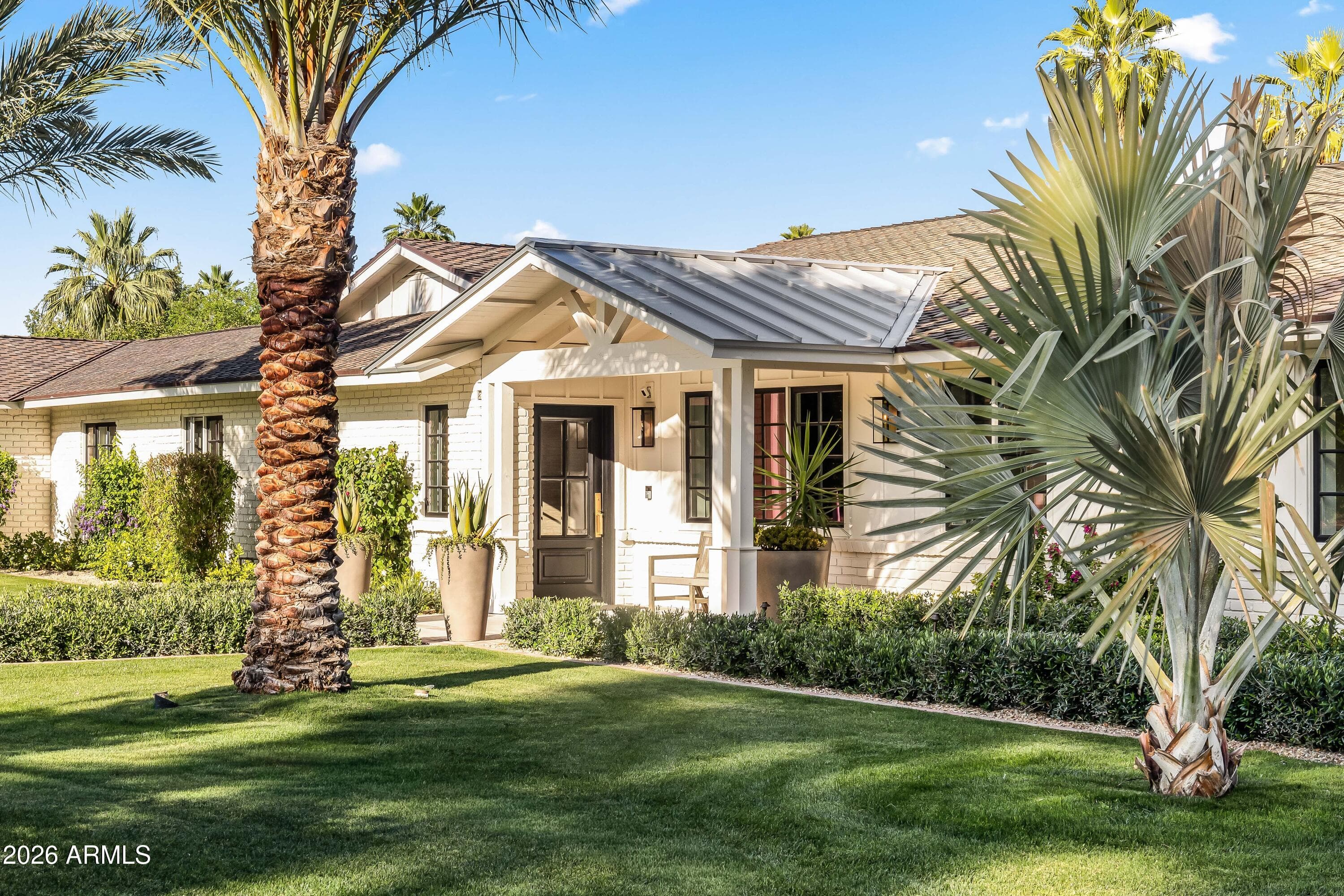 5801 N 70th Place