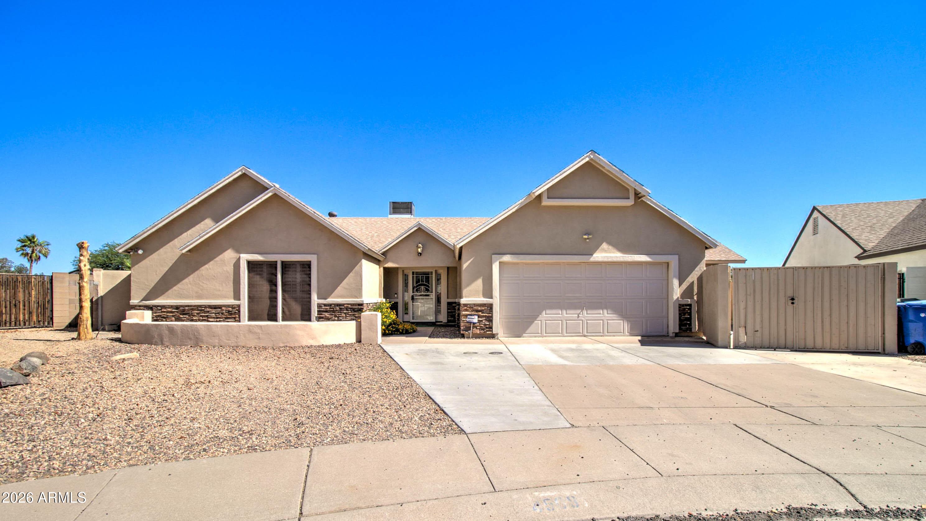 4509 E Pearce Road