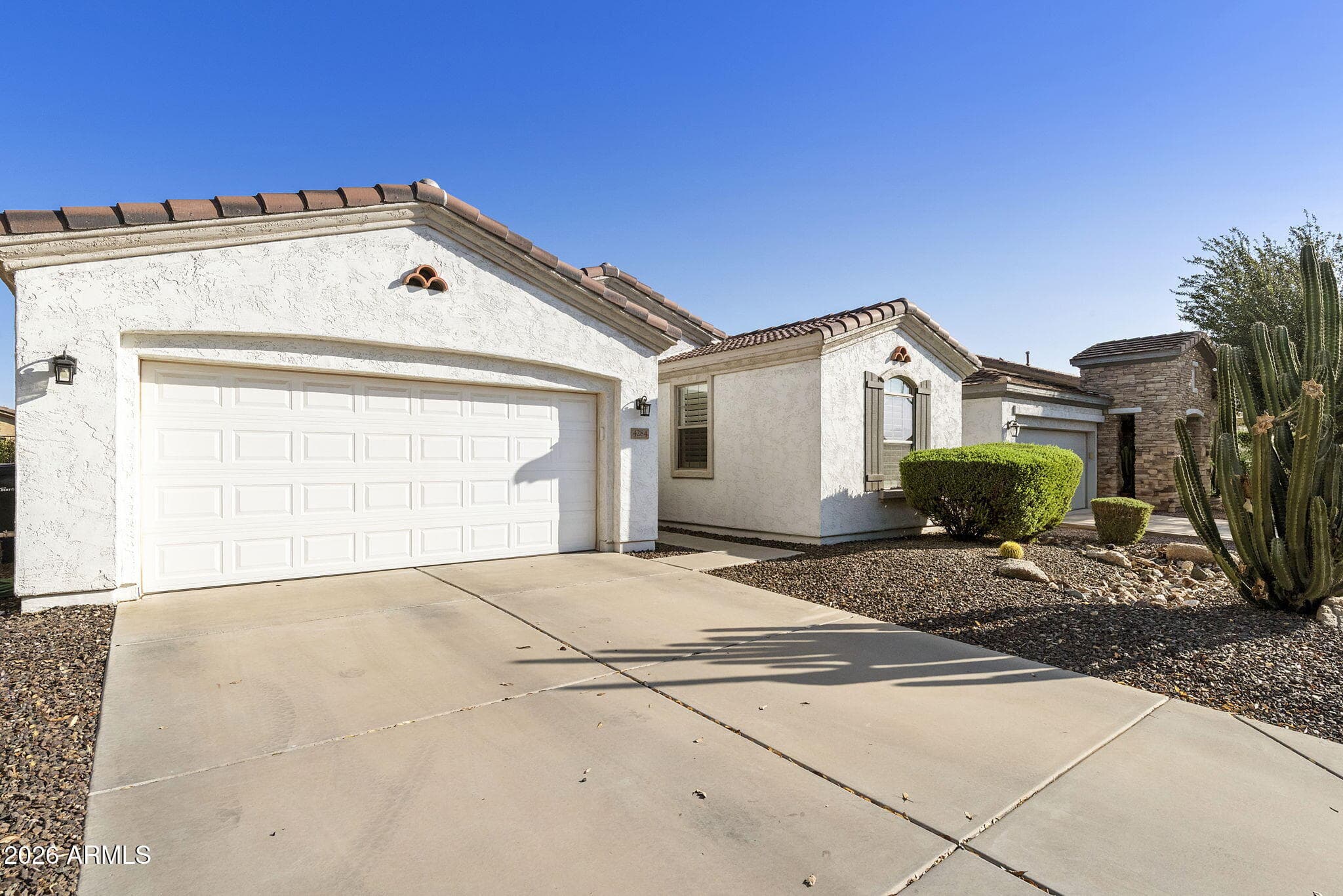 4284 E Sourwood Drive, Gilbert, Arizona