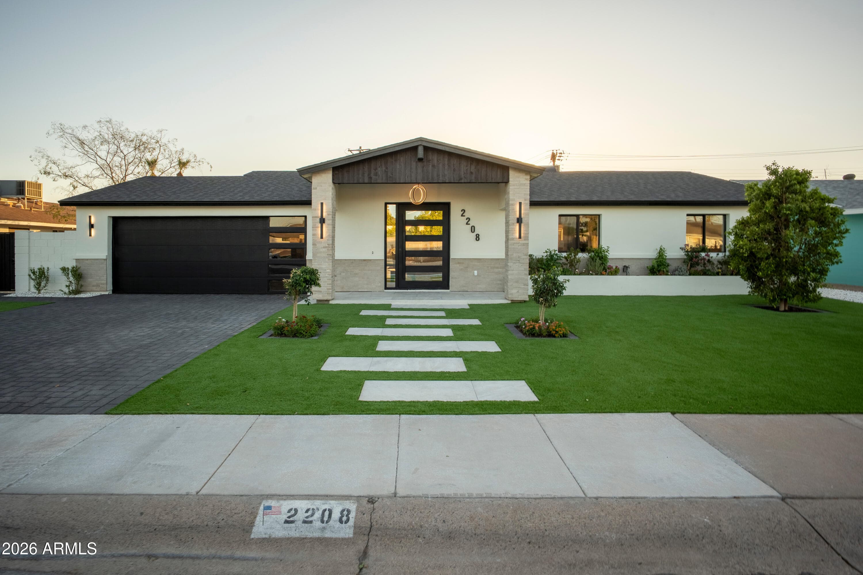 2208 N 82nd Street, Scottsdale, Arizona