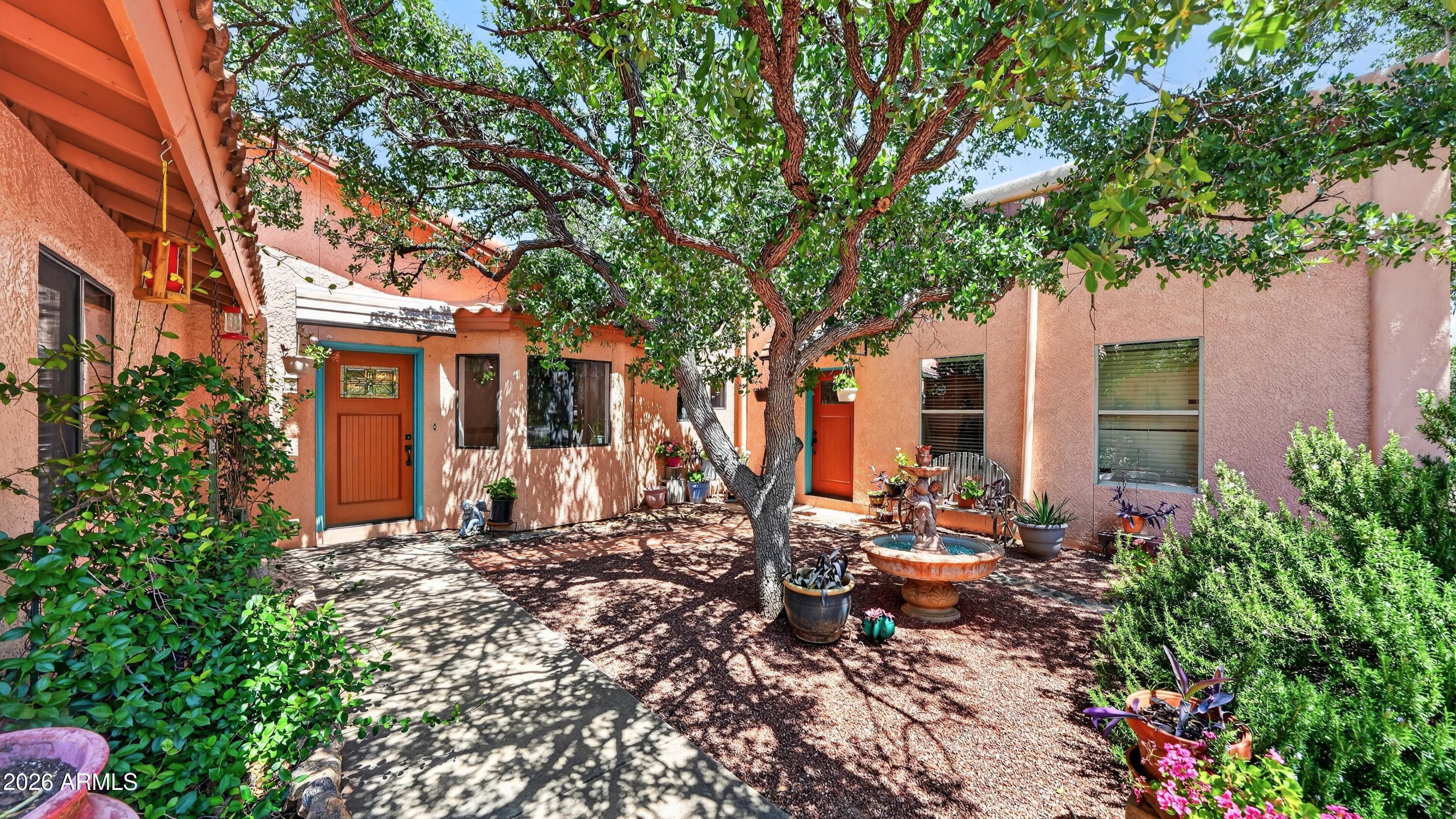 5335 E Brushy Oak Lane, Hereford, Arizona