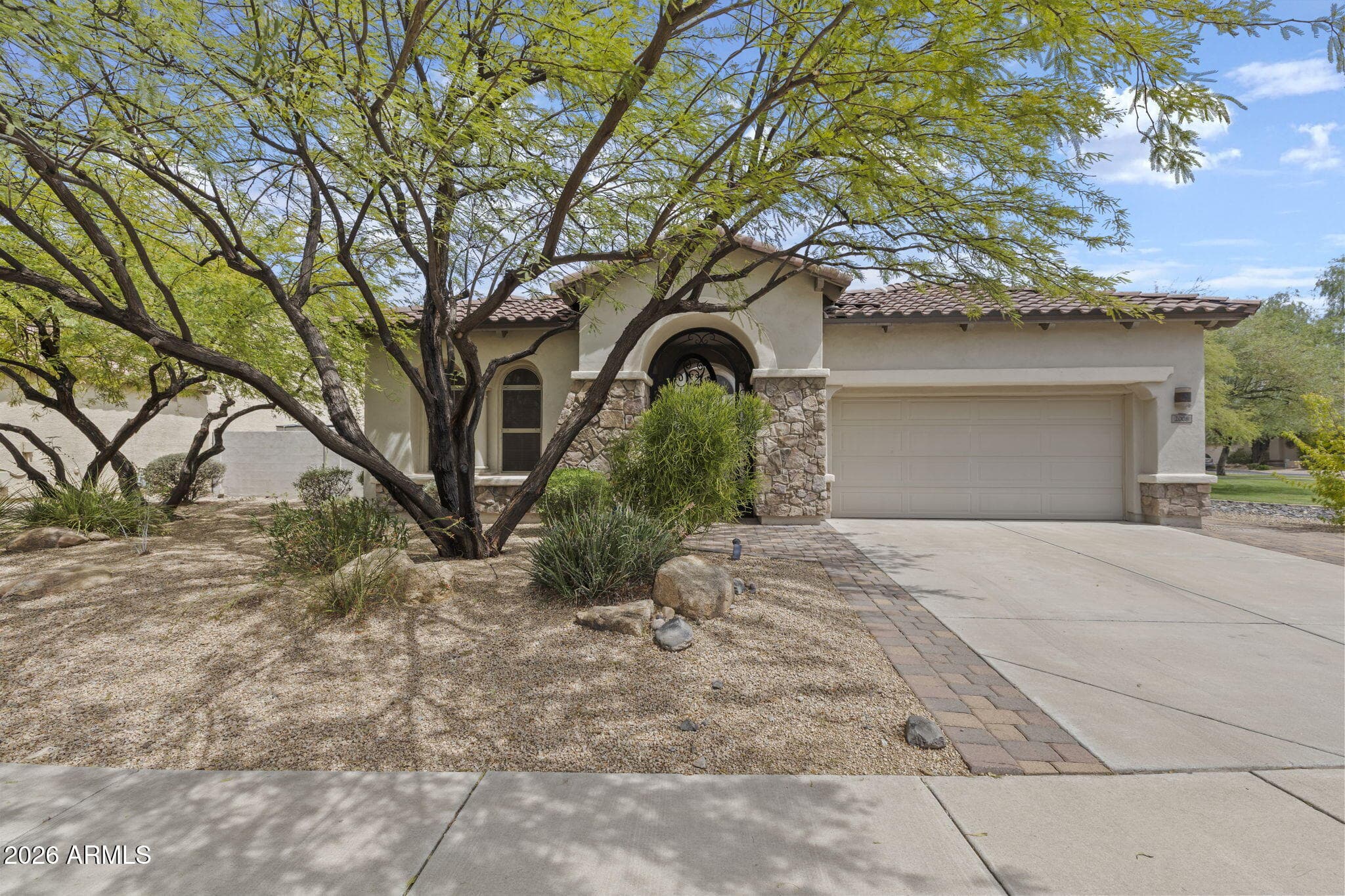 2008 W Gloria Lane, Phoenix, Arizona