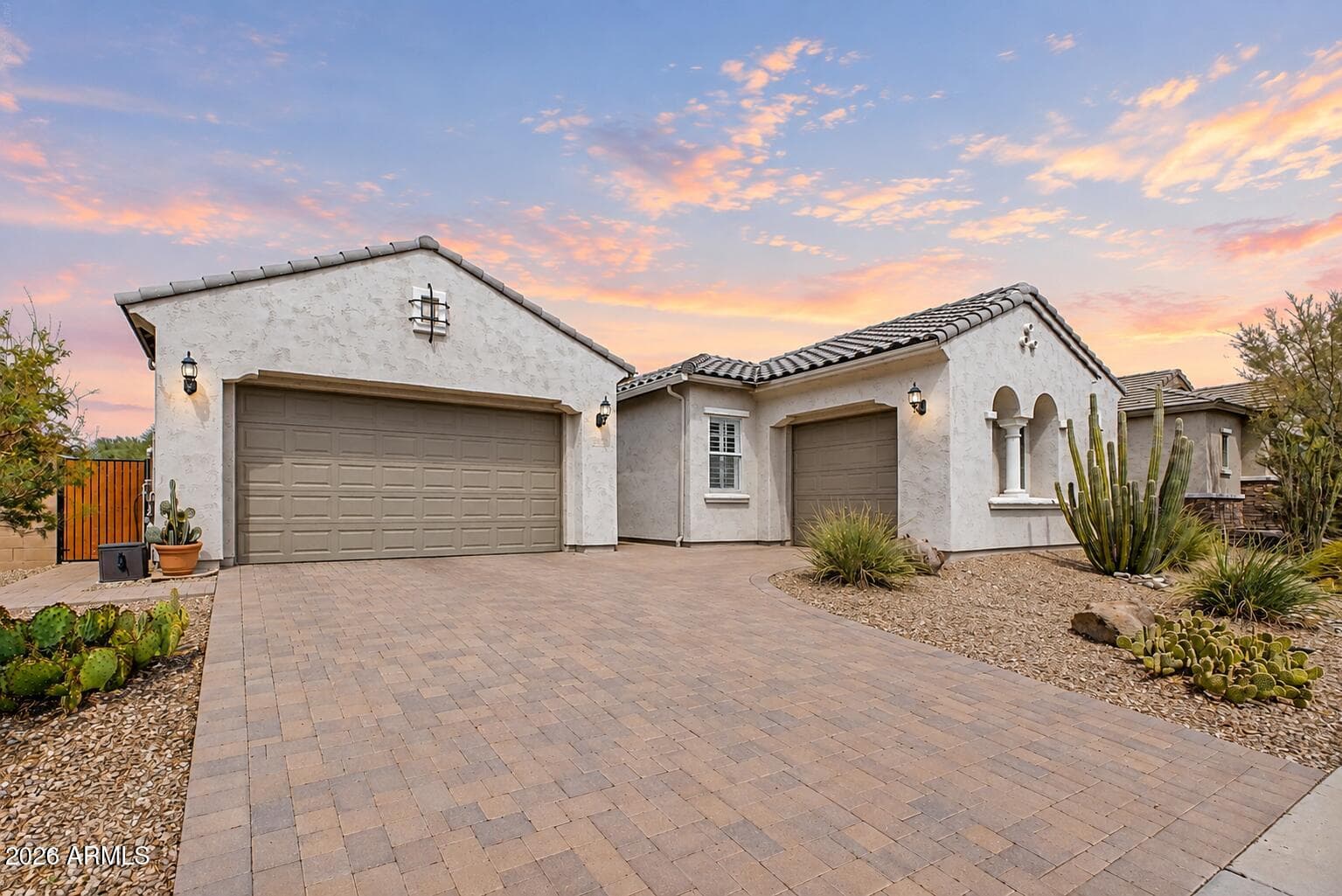 9428 W Fallen Leaf Lane, Peoria, Arizona
