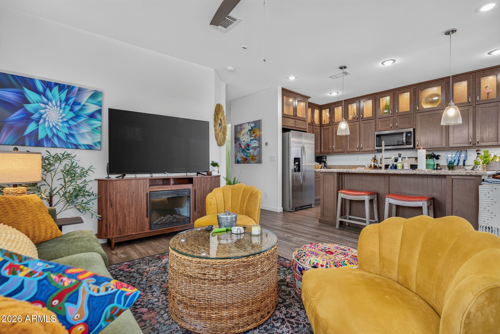 4065 E University Drive 8