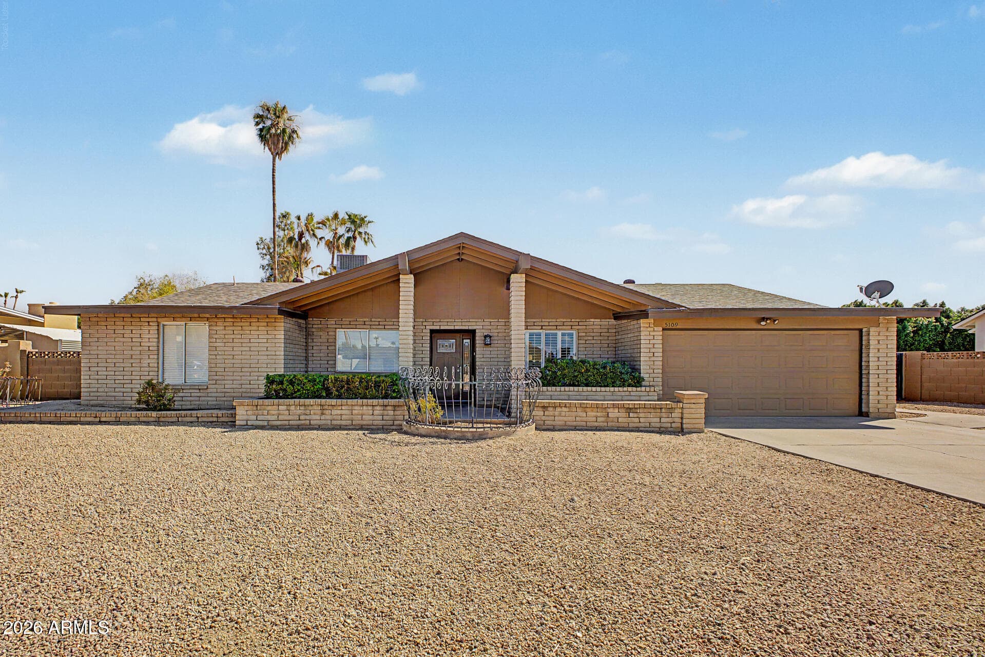 5109 E Laurel Lane