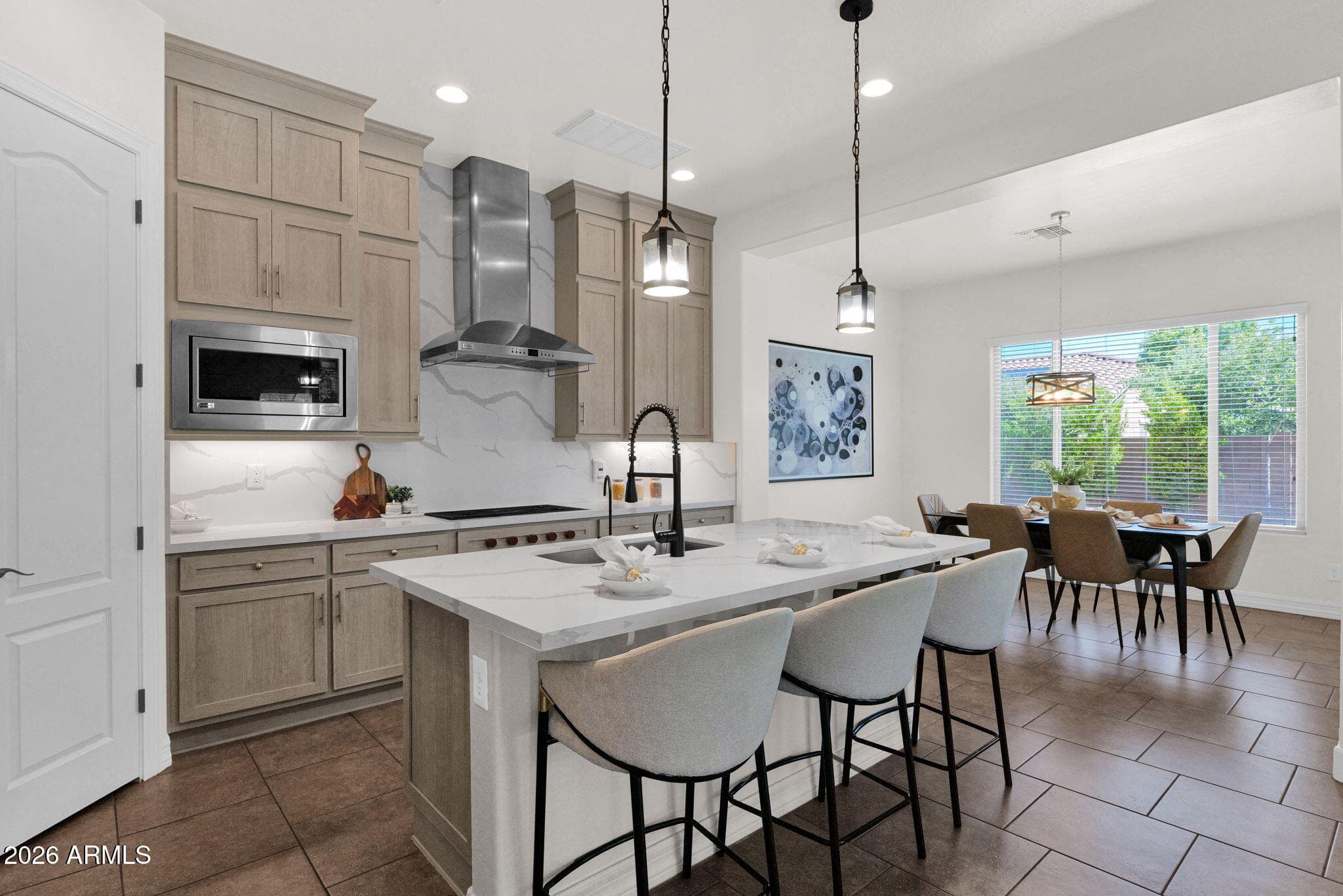 2282 E Tomahawk Drive, Gilbert, Arizona