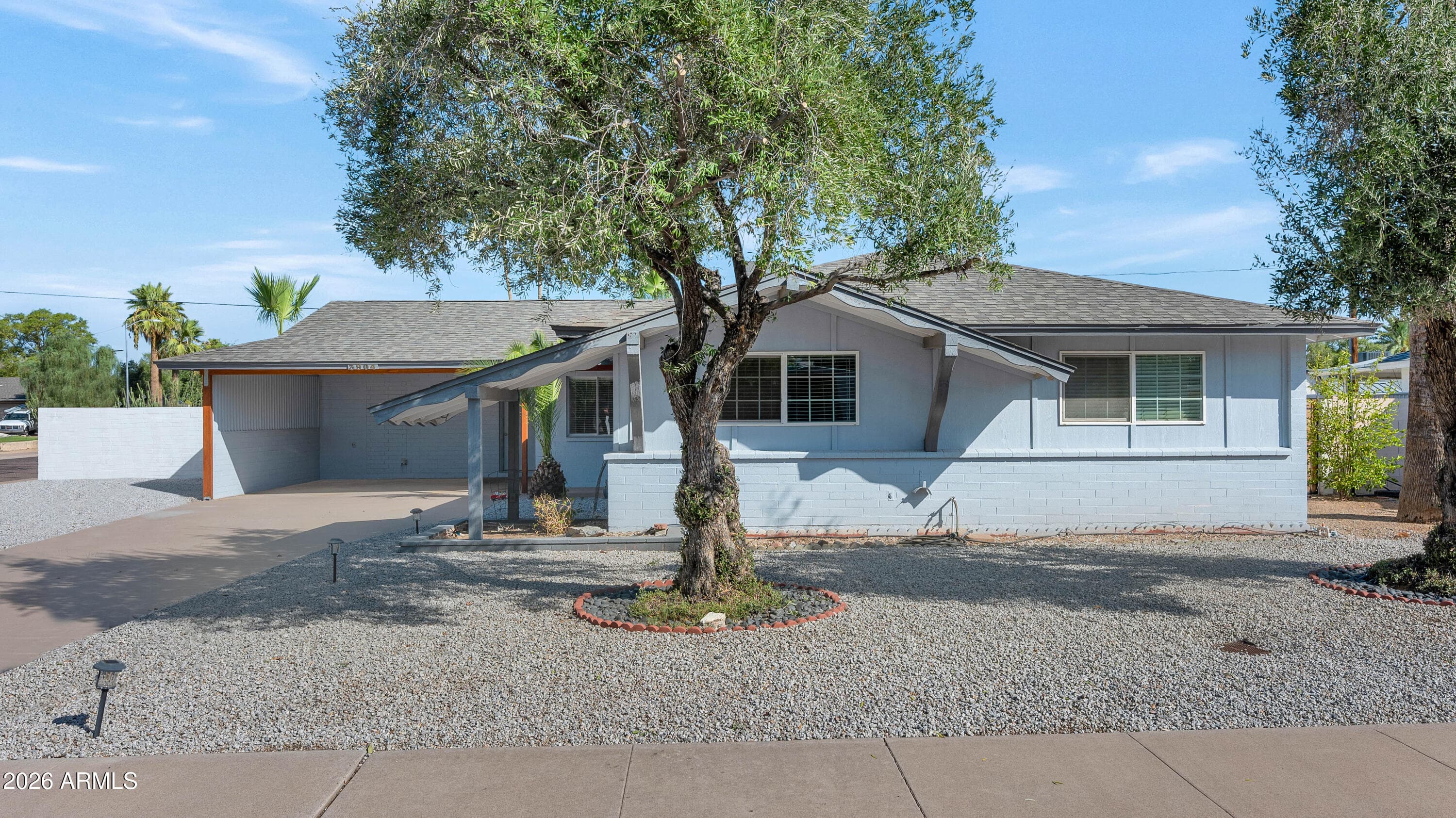 3904 E Sahuaro Drive
