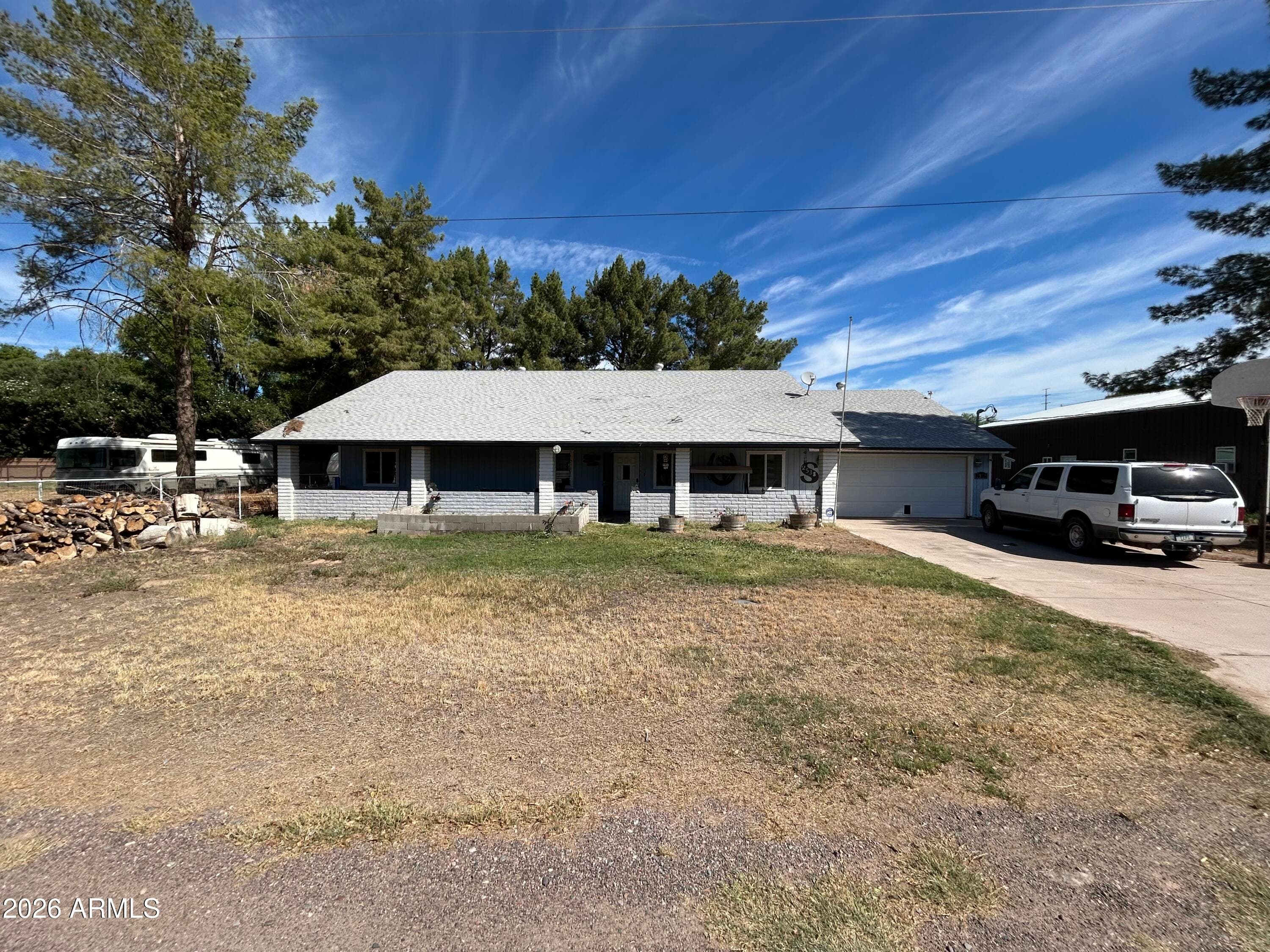 2538 E Walnut Court
