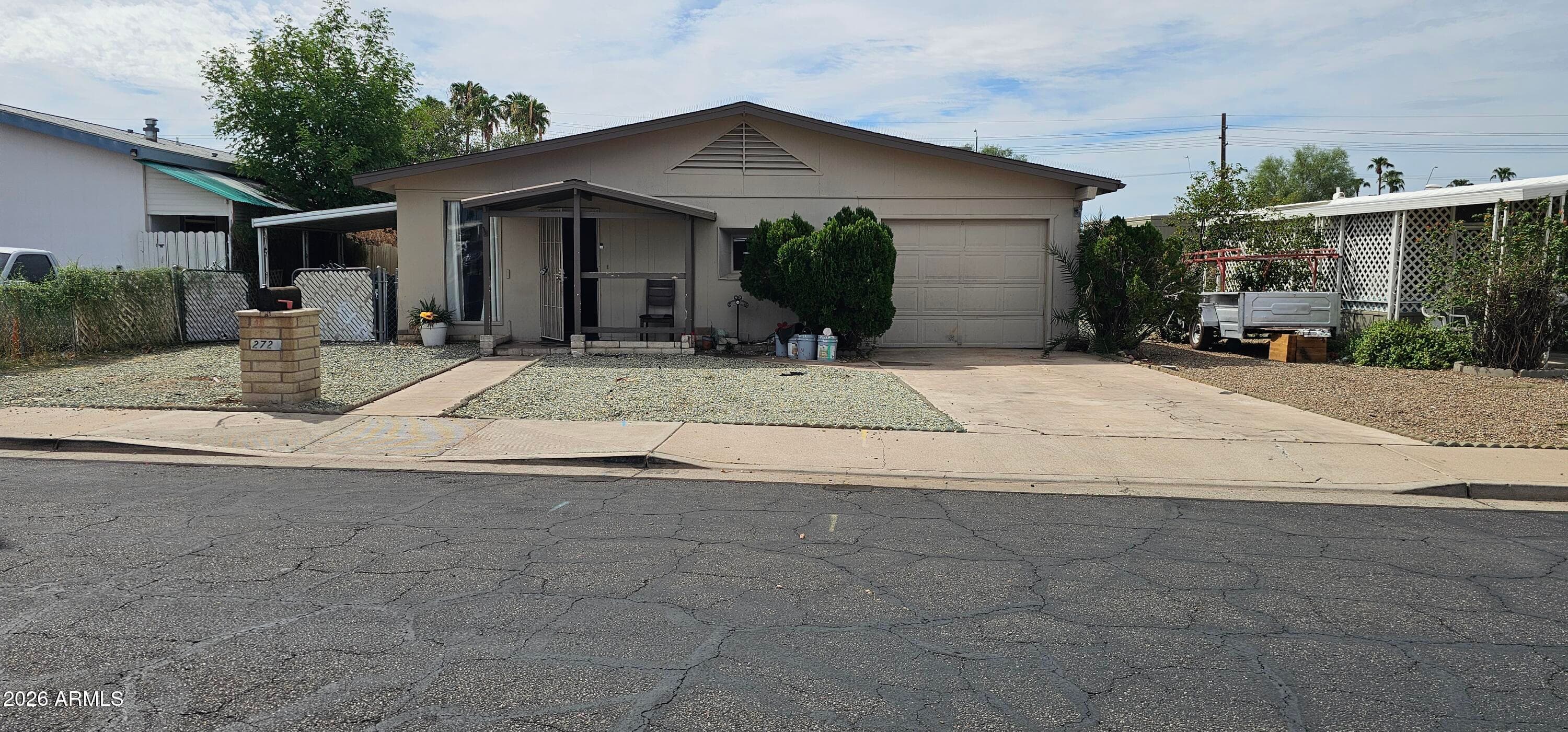 2725 E Bramble Avenue, Mesa, Arizona