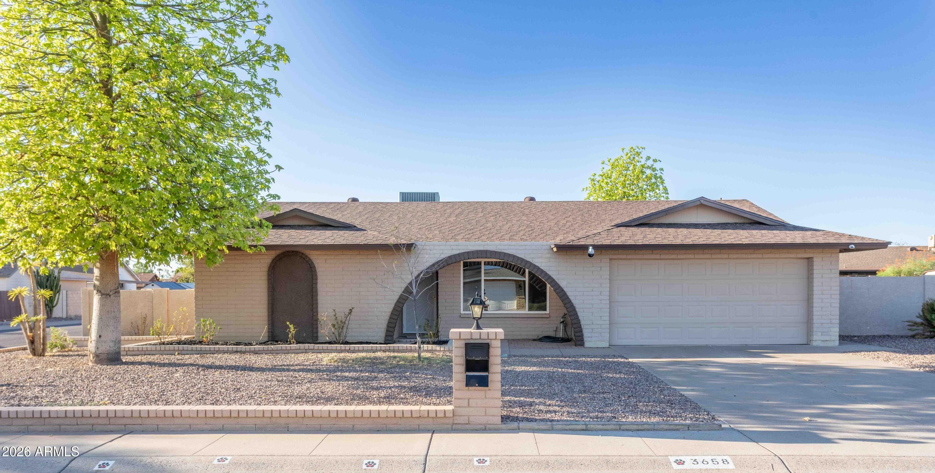 3658 W Aire Libre Avenue