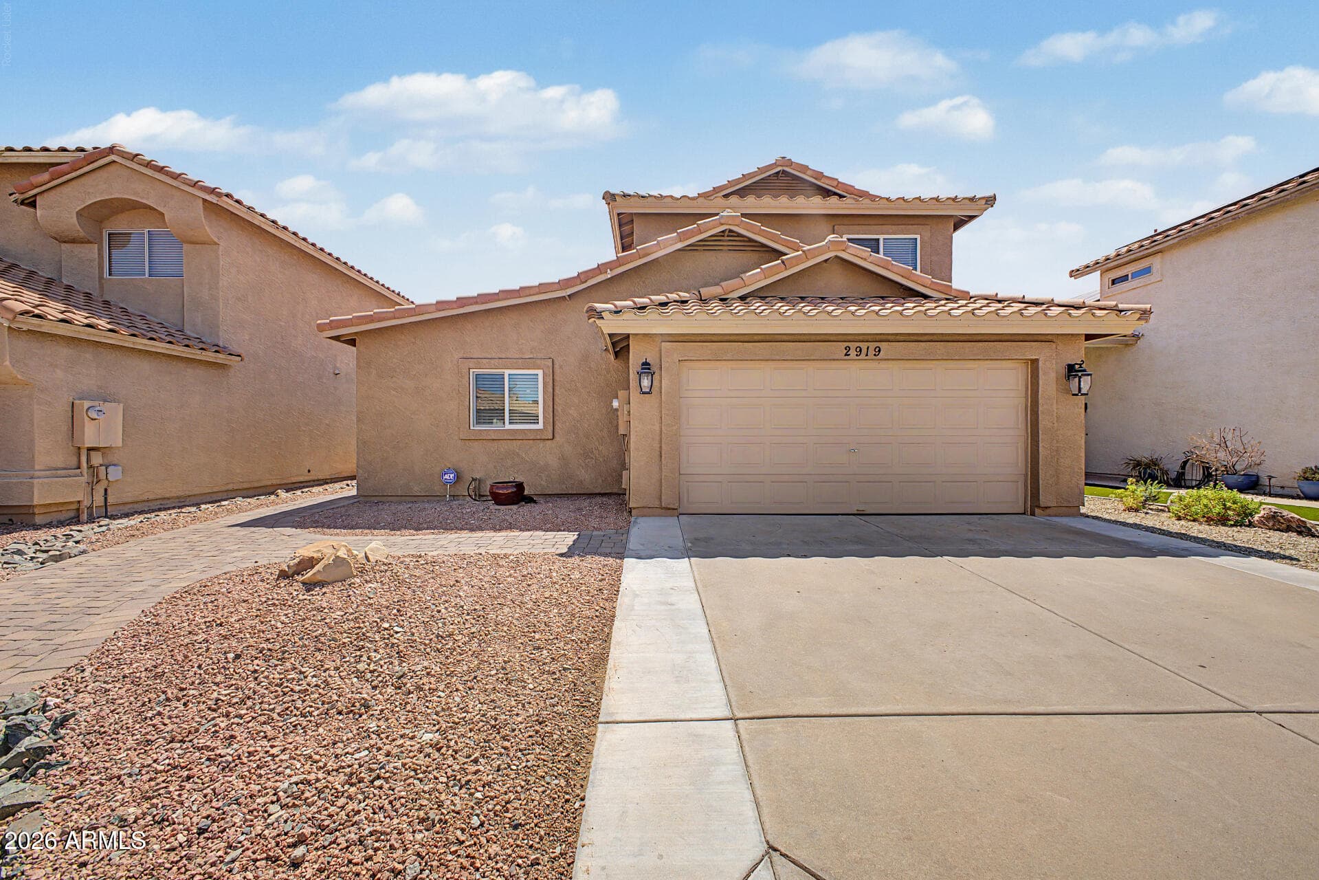 2919 E Woodland Drive