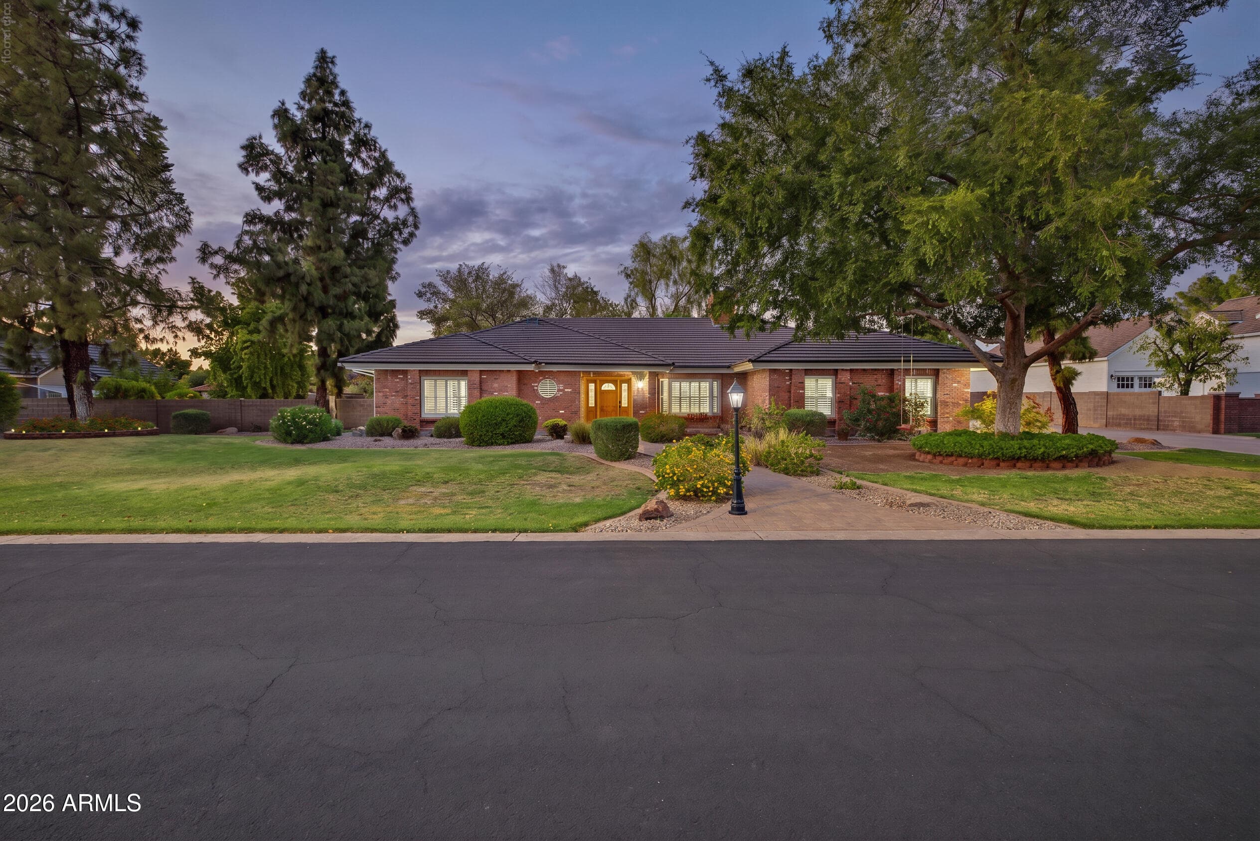 834 E San Angelo Avenue
