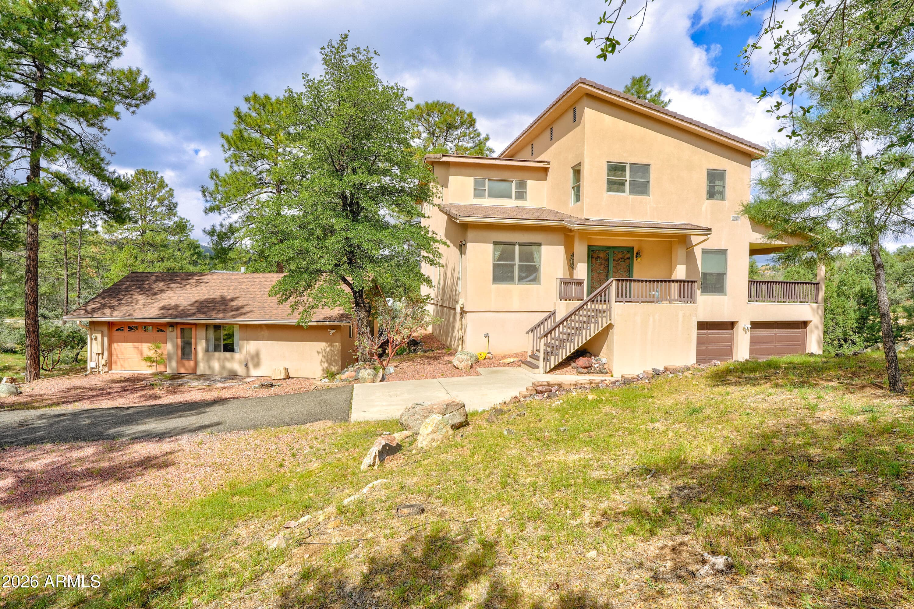 1256 W Coyote Run Trail
