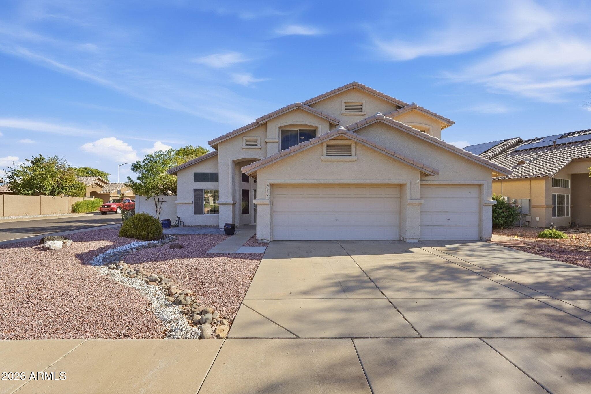 5335 W Kerry Lane