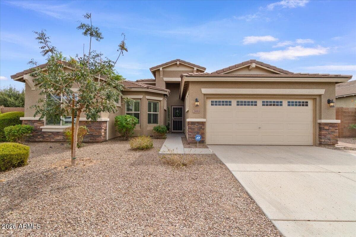 2953 E Tonto Drive