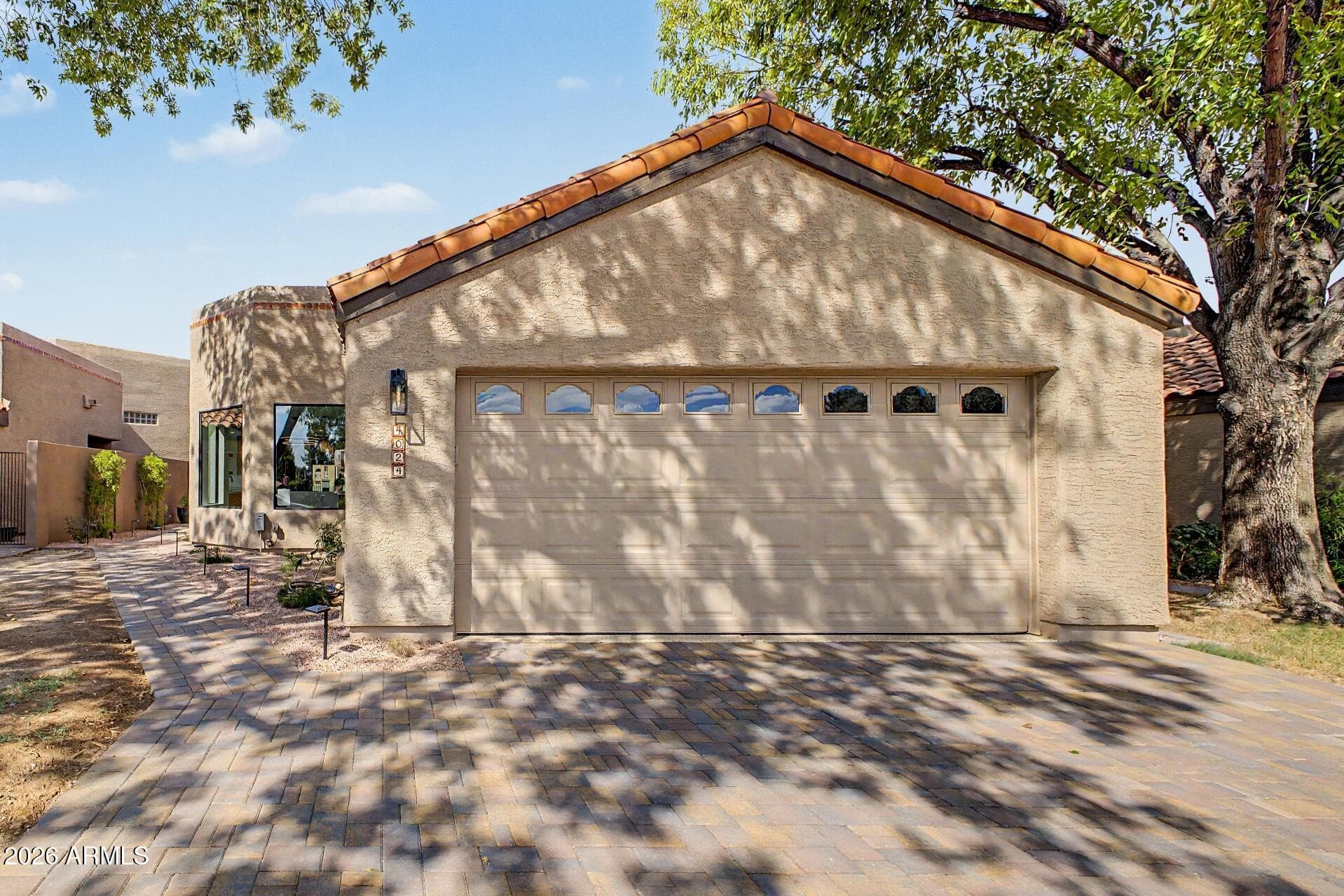 4024 E Paradise Drive